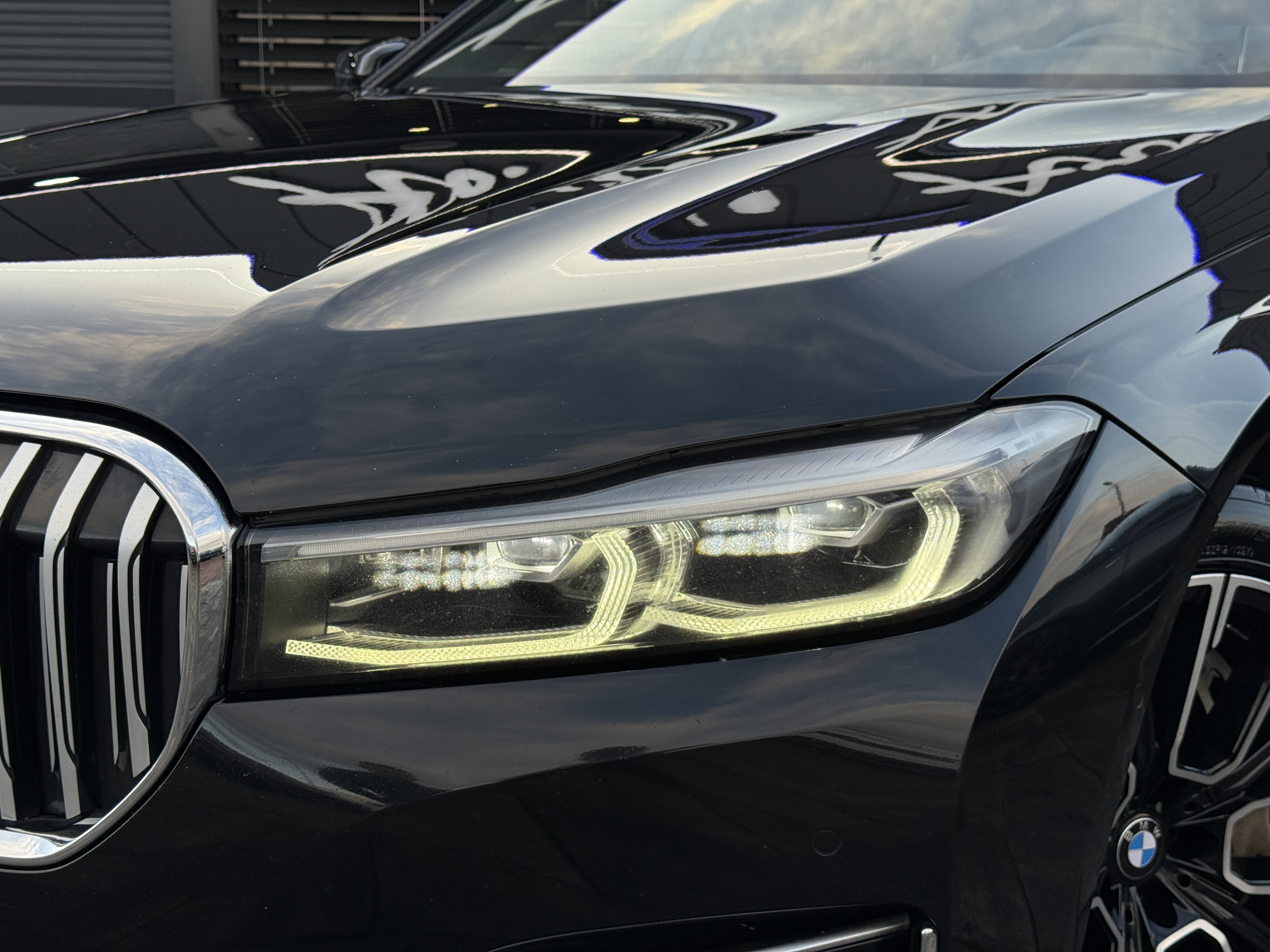 
								BMW 740Ld full									