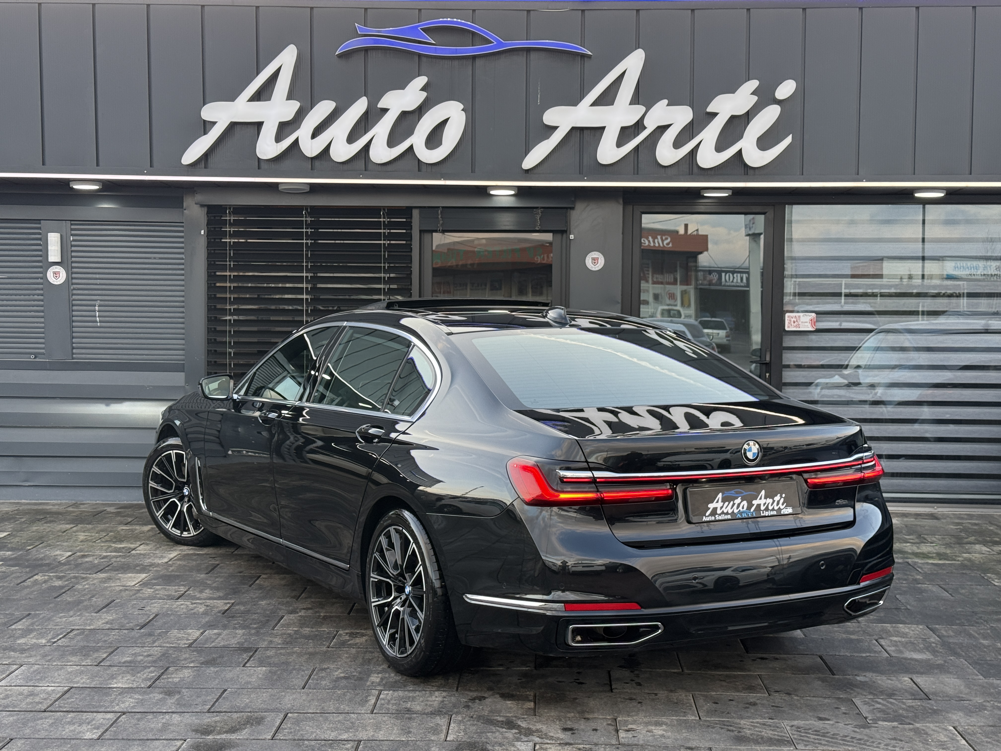 
								BMW 740Ld full									