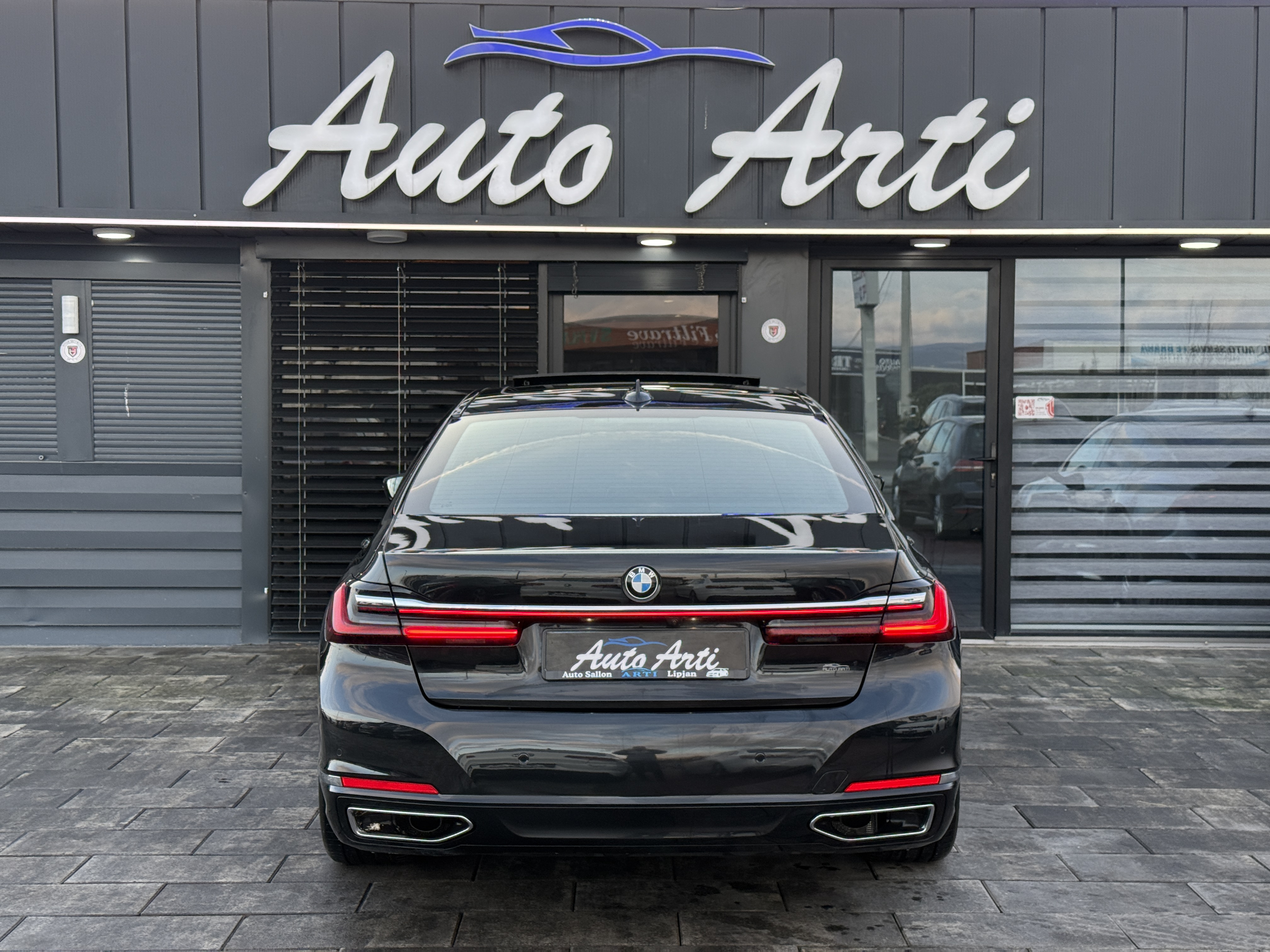 
								BMW 740Ld full									