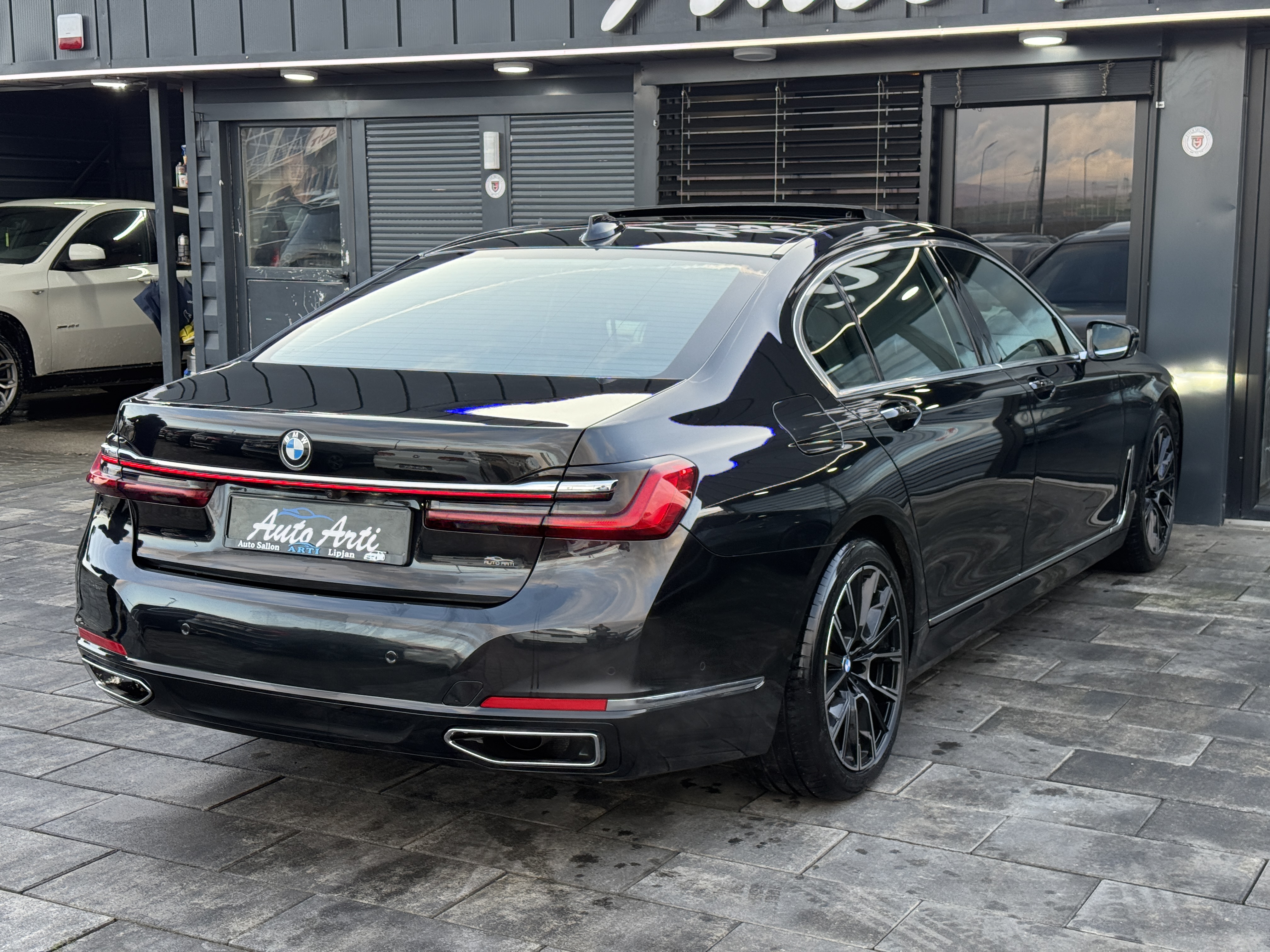 
								BMW 740Ld full									