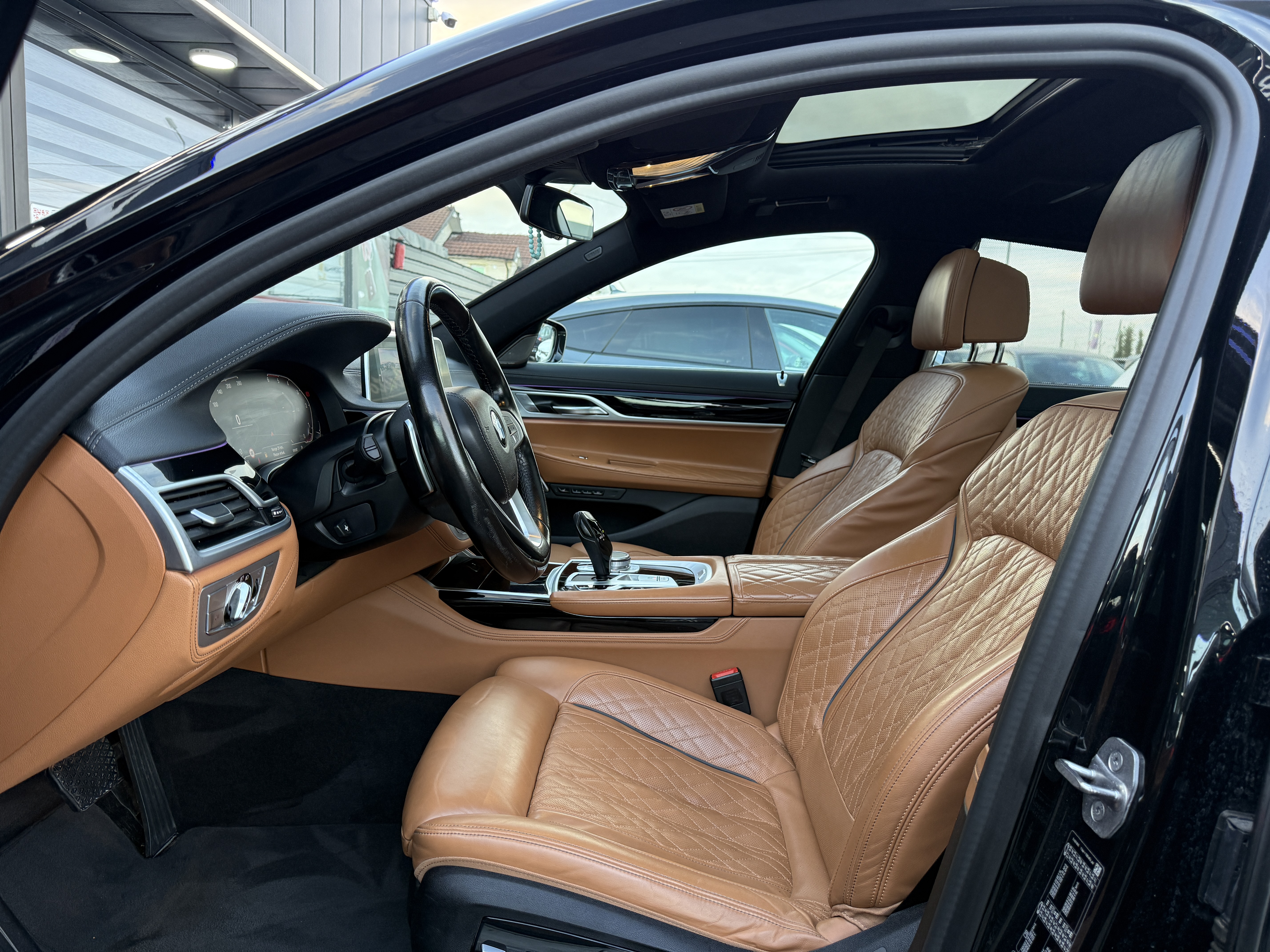 
								BMW 740Ld full									
