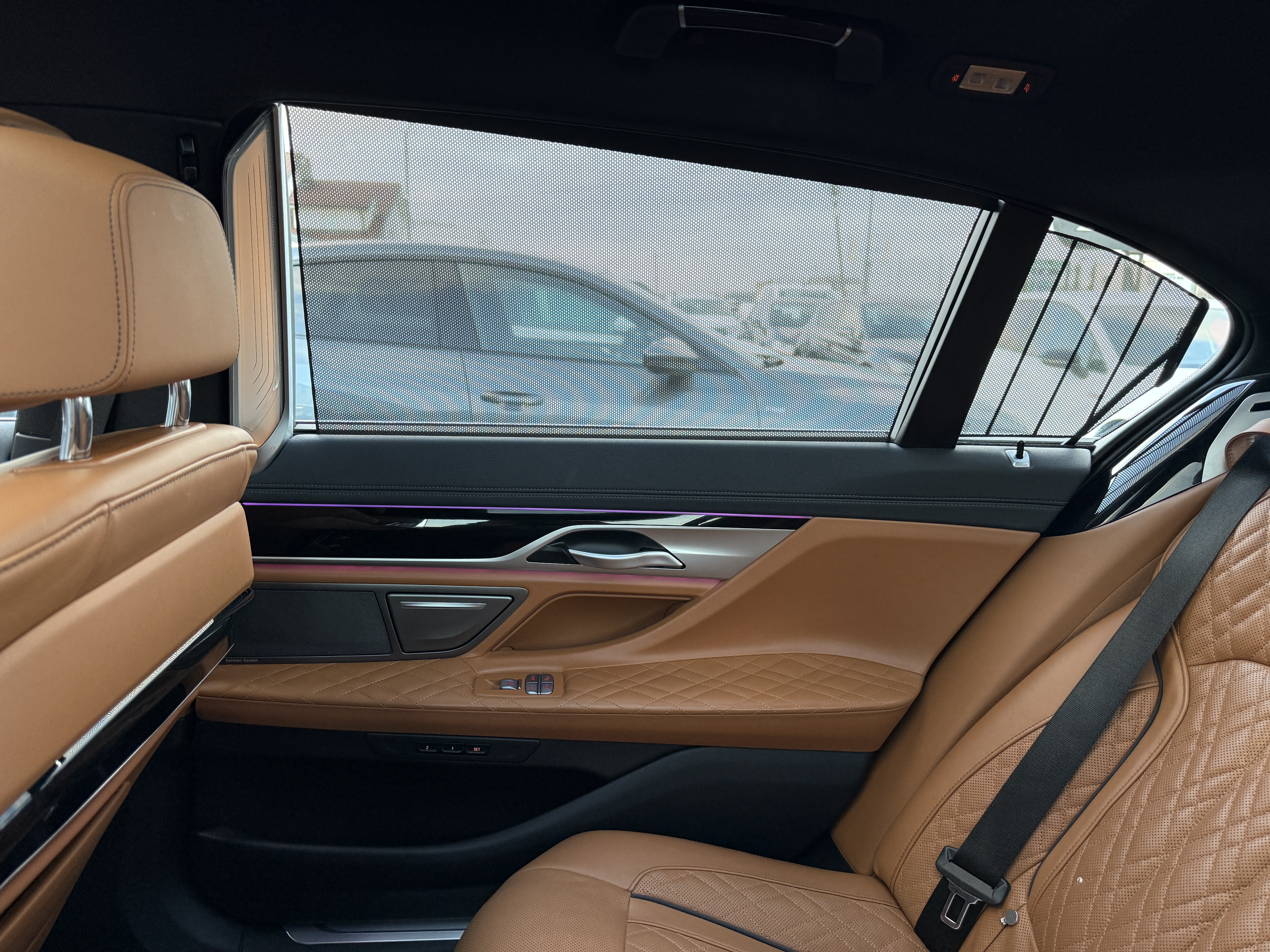 
								BMW 740Ld full									