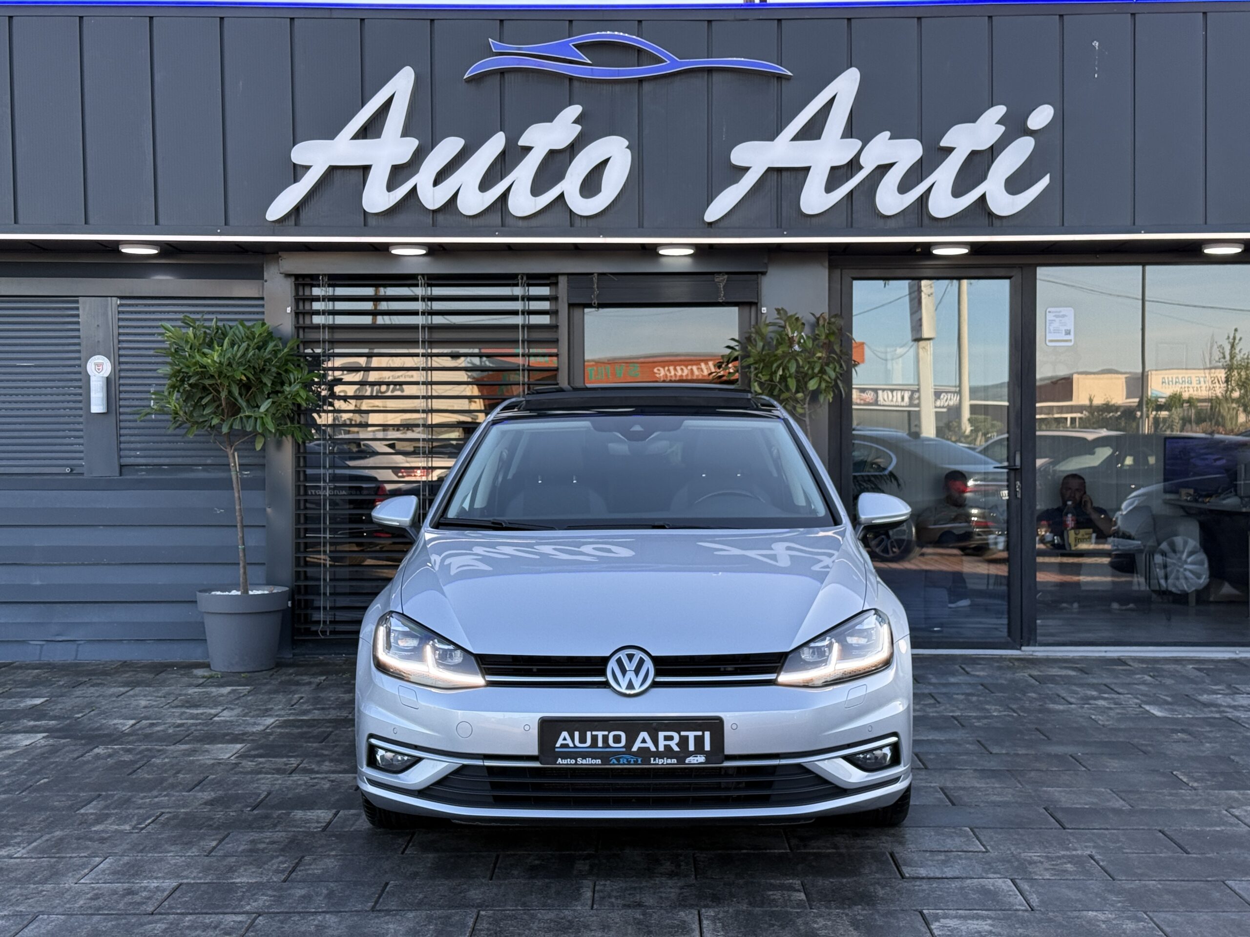 
								VW Golf 7.5 1.6tdi full									