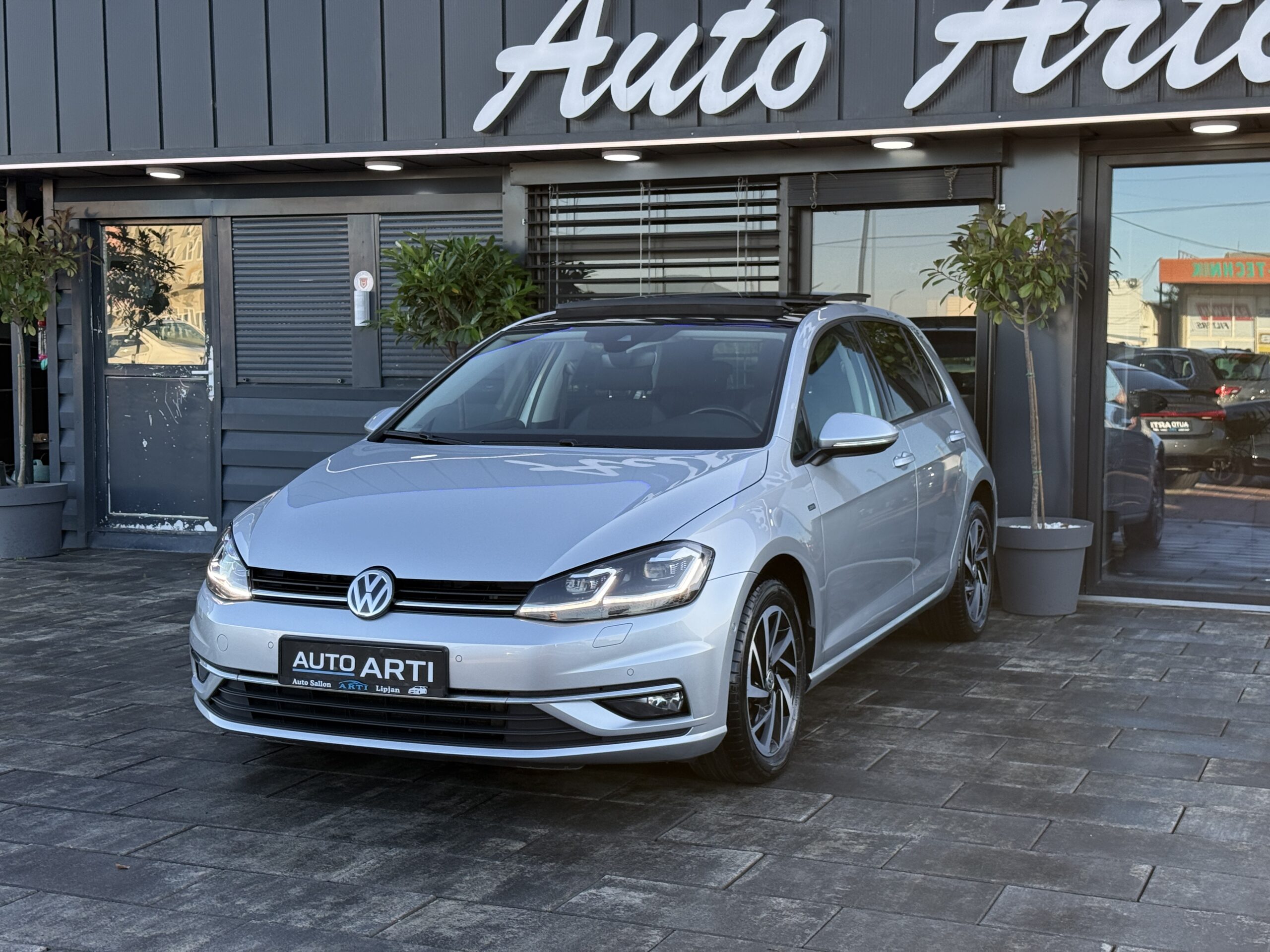 
								VW Golf 7.5 1.6tdi full									