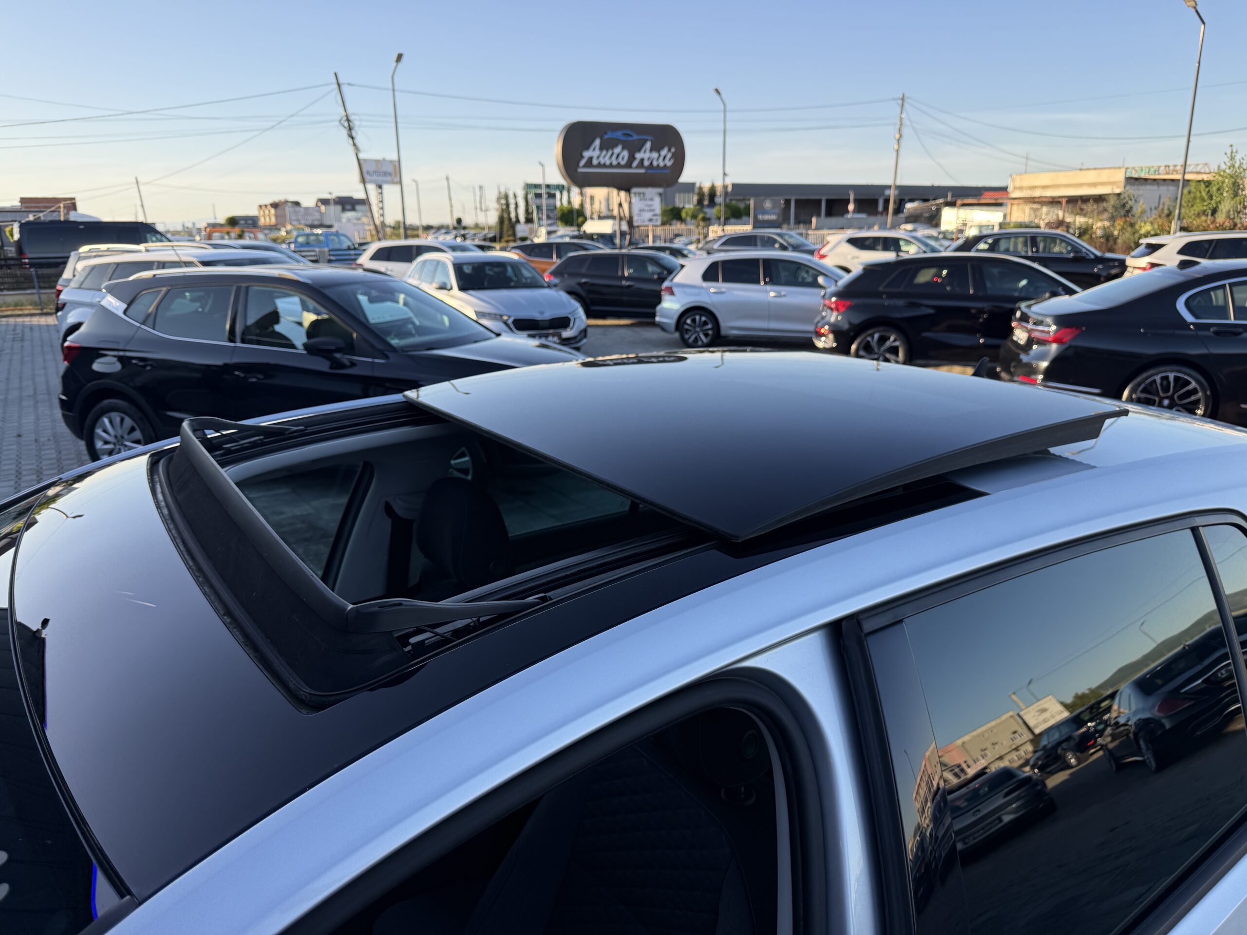 
								VW Golf 7.5 1.6tdi full									