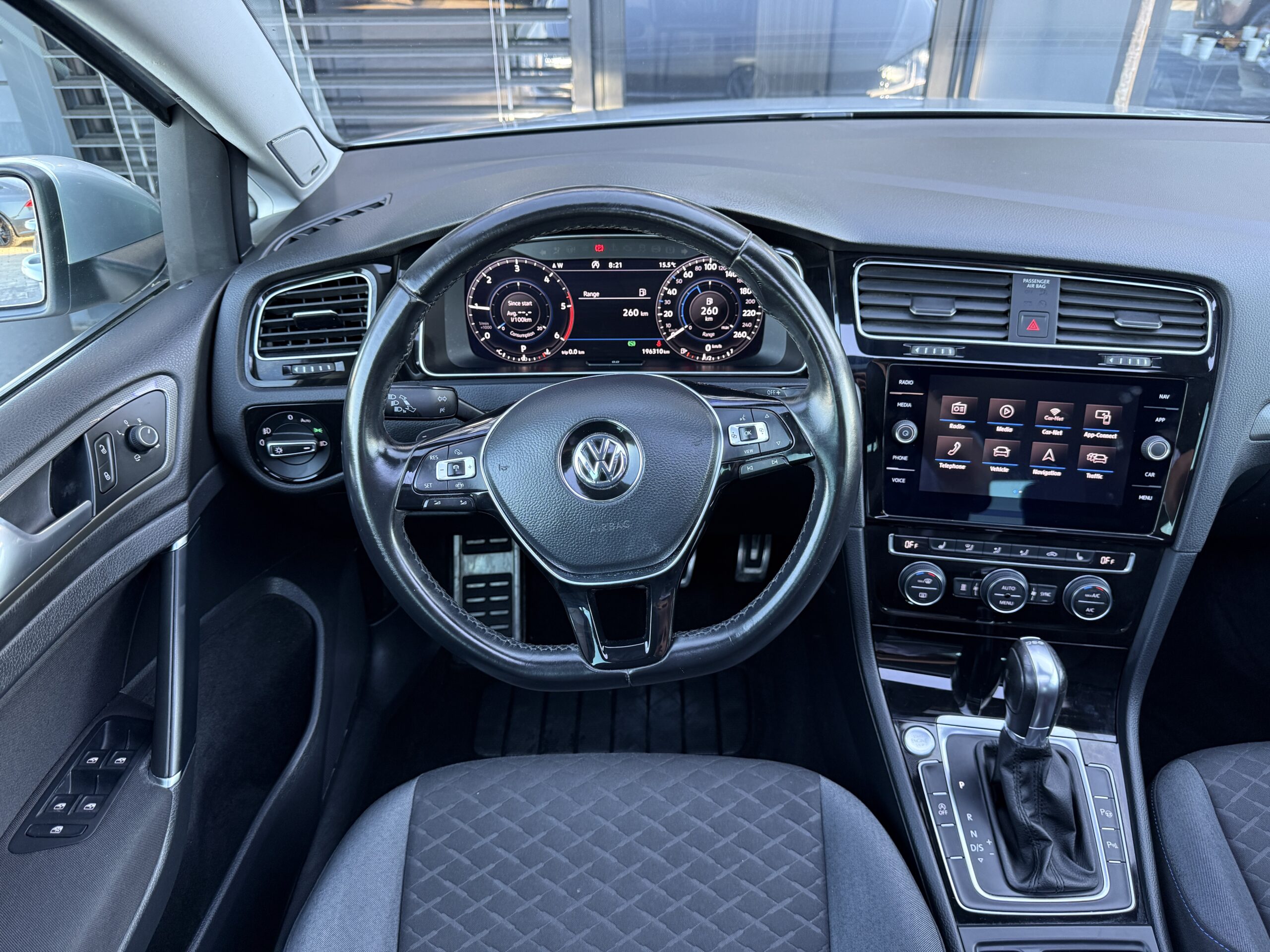 
								VW Golf 7.5 1.6tdi full									