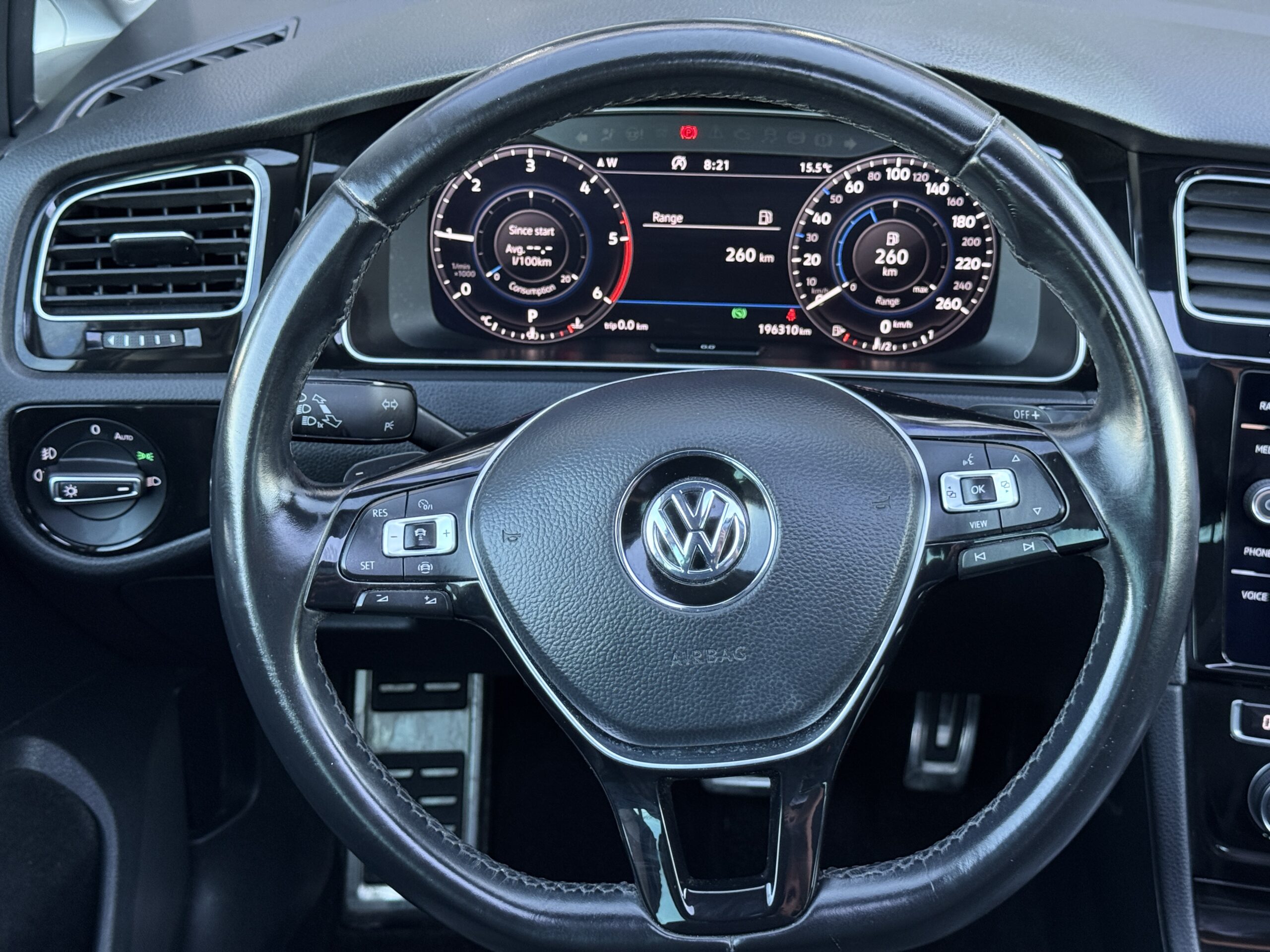 
								VW Golf 7.5 1.6tdi full									