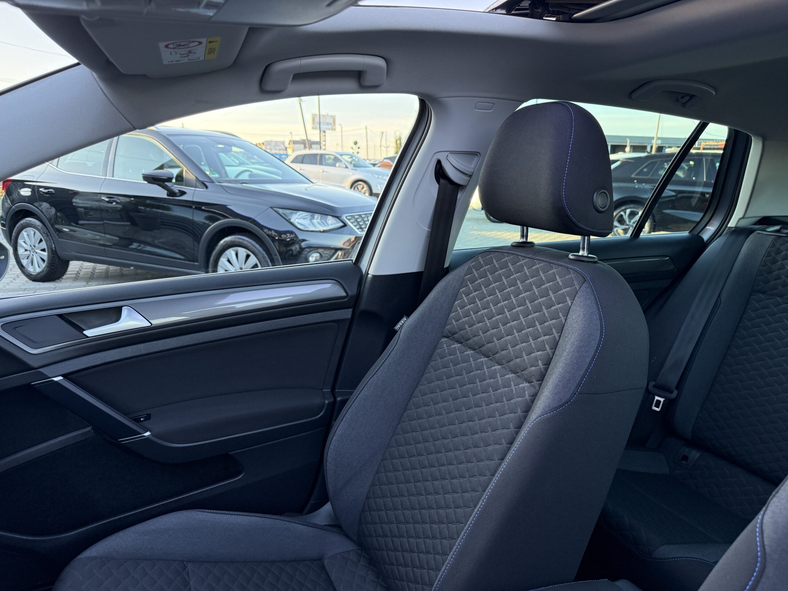 
								VW Golf 7.5 1.6tdi full									