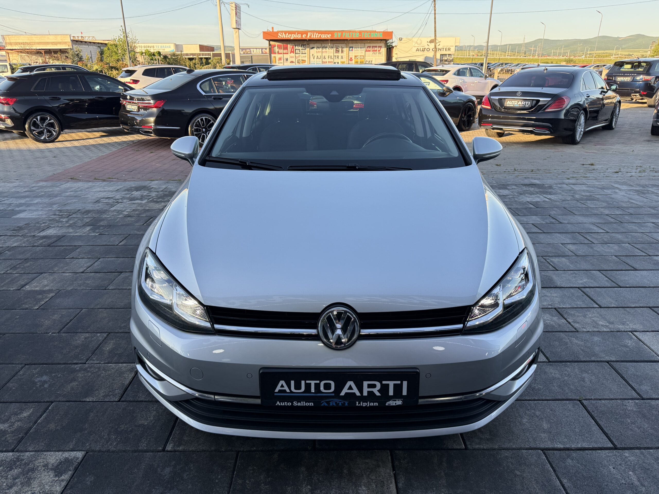 
								VW Golf 7.5 1.6tdi full									