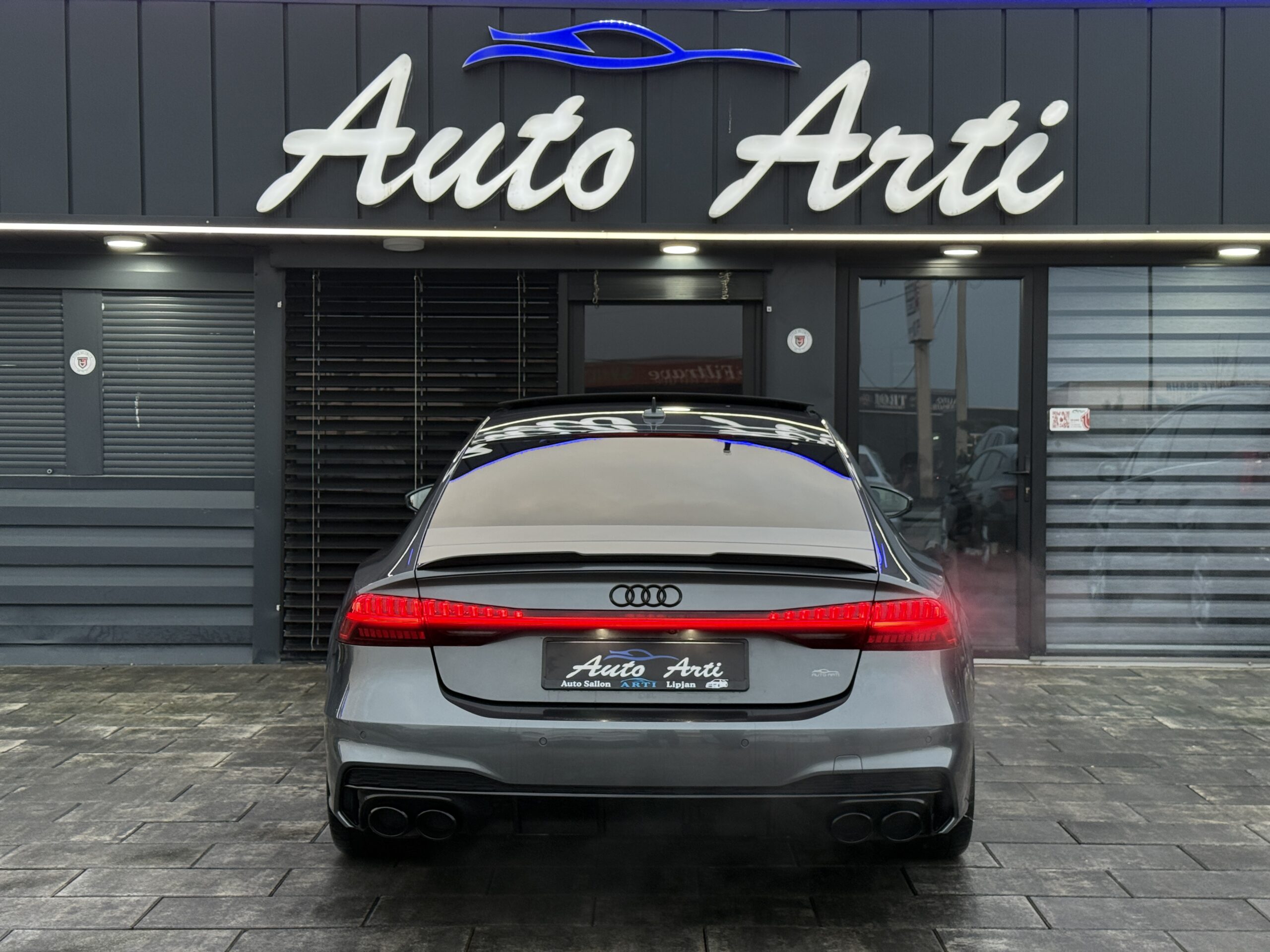 
								Audi A7 50tdi full									