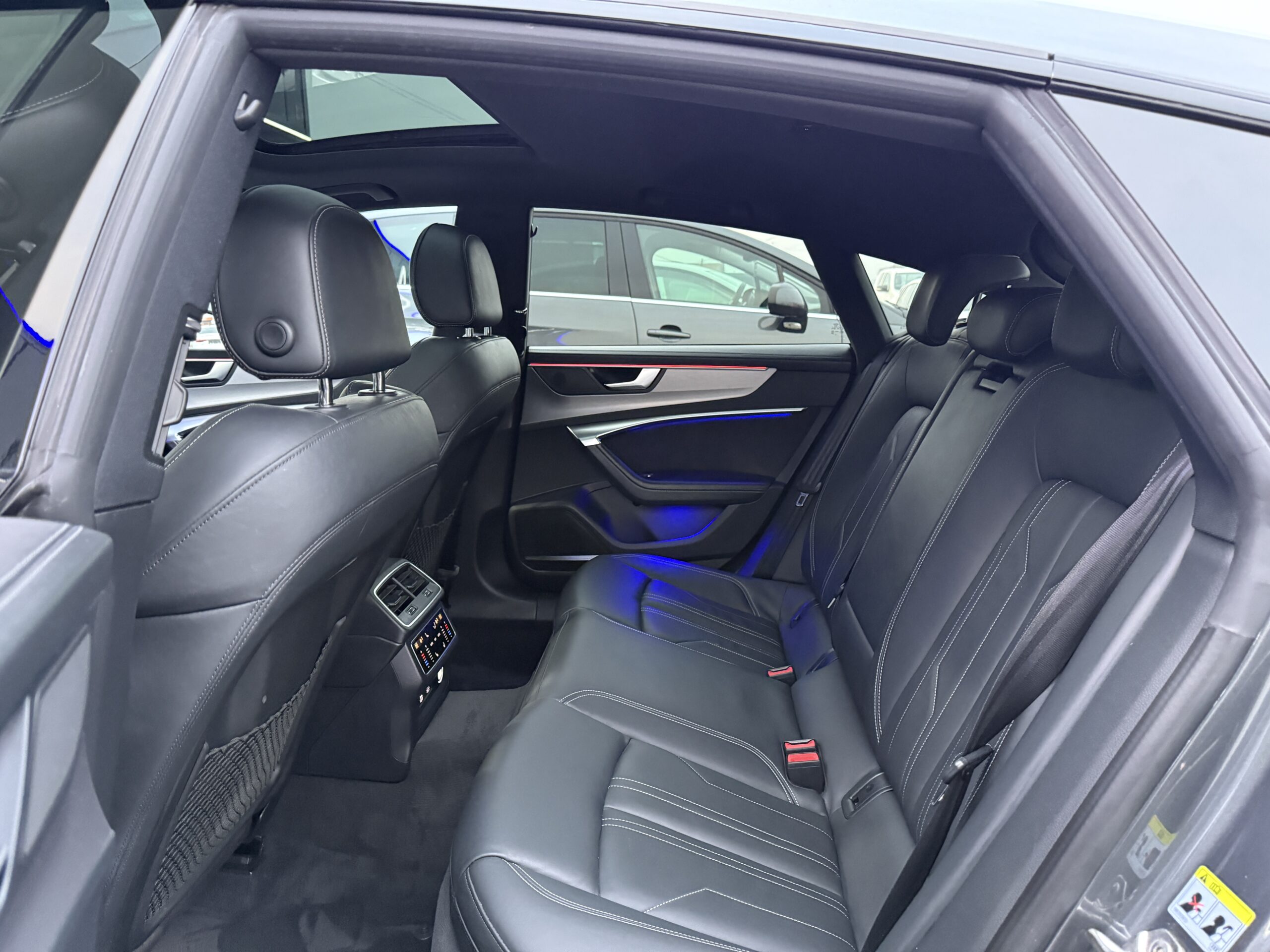 
								Audi A7 50tdi full									