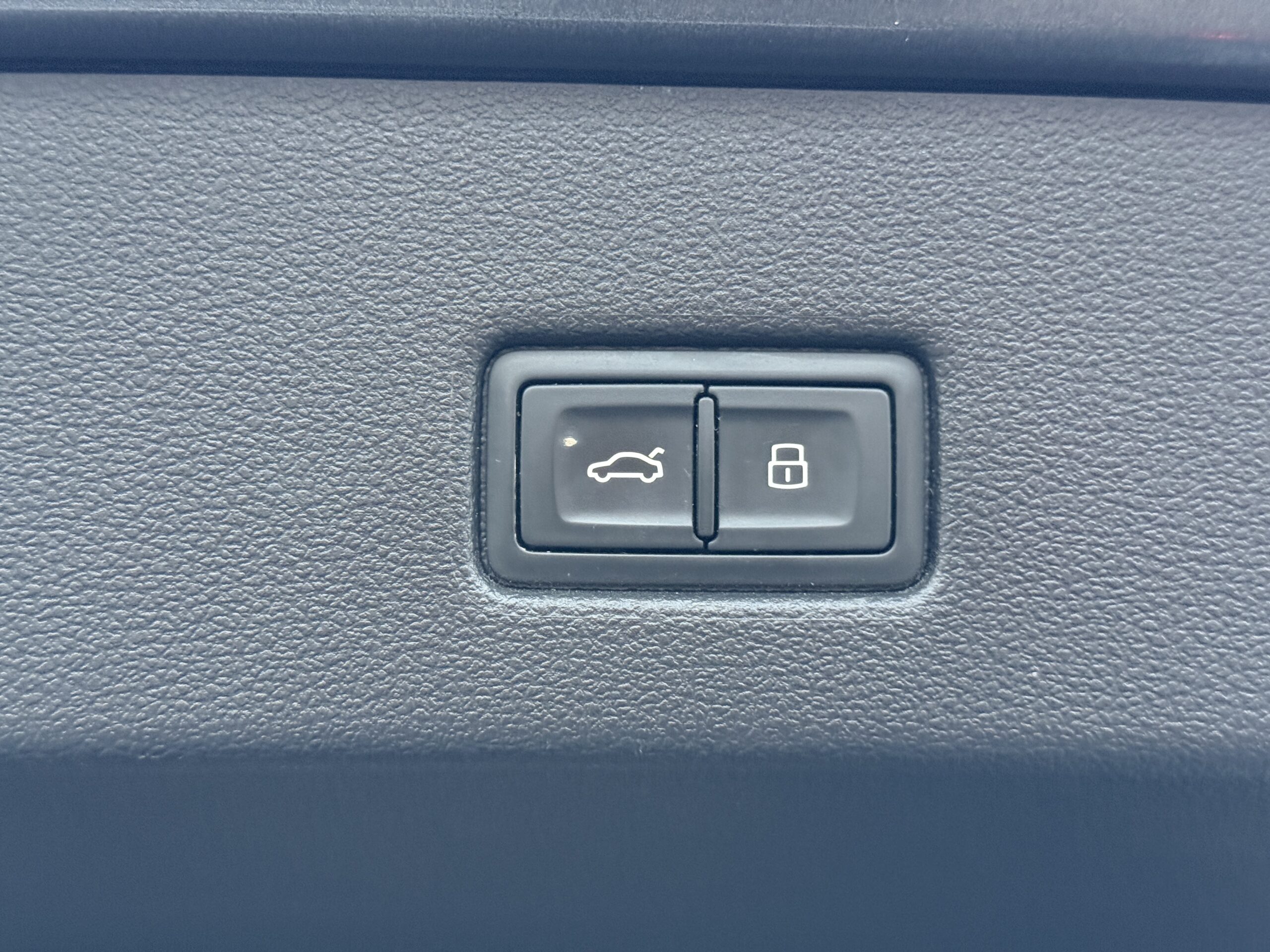 
								Audi A7 50tdi full									