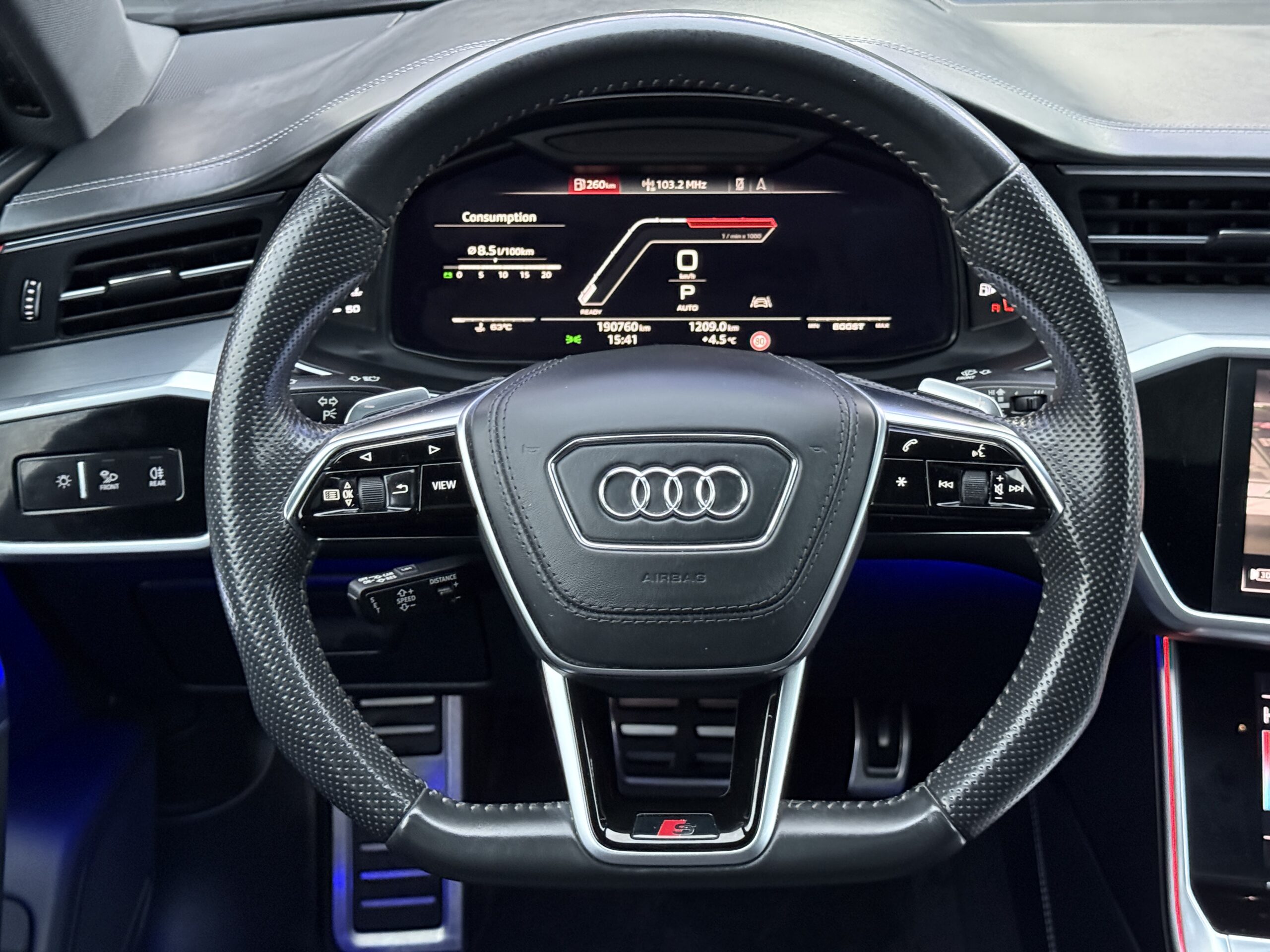 
								Audi A7 50tdi full									