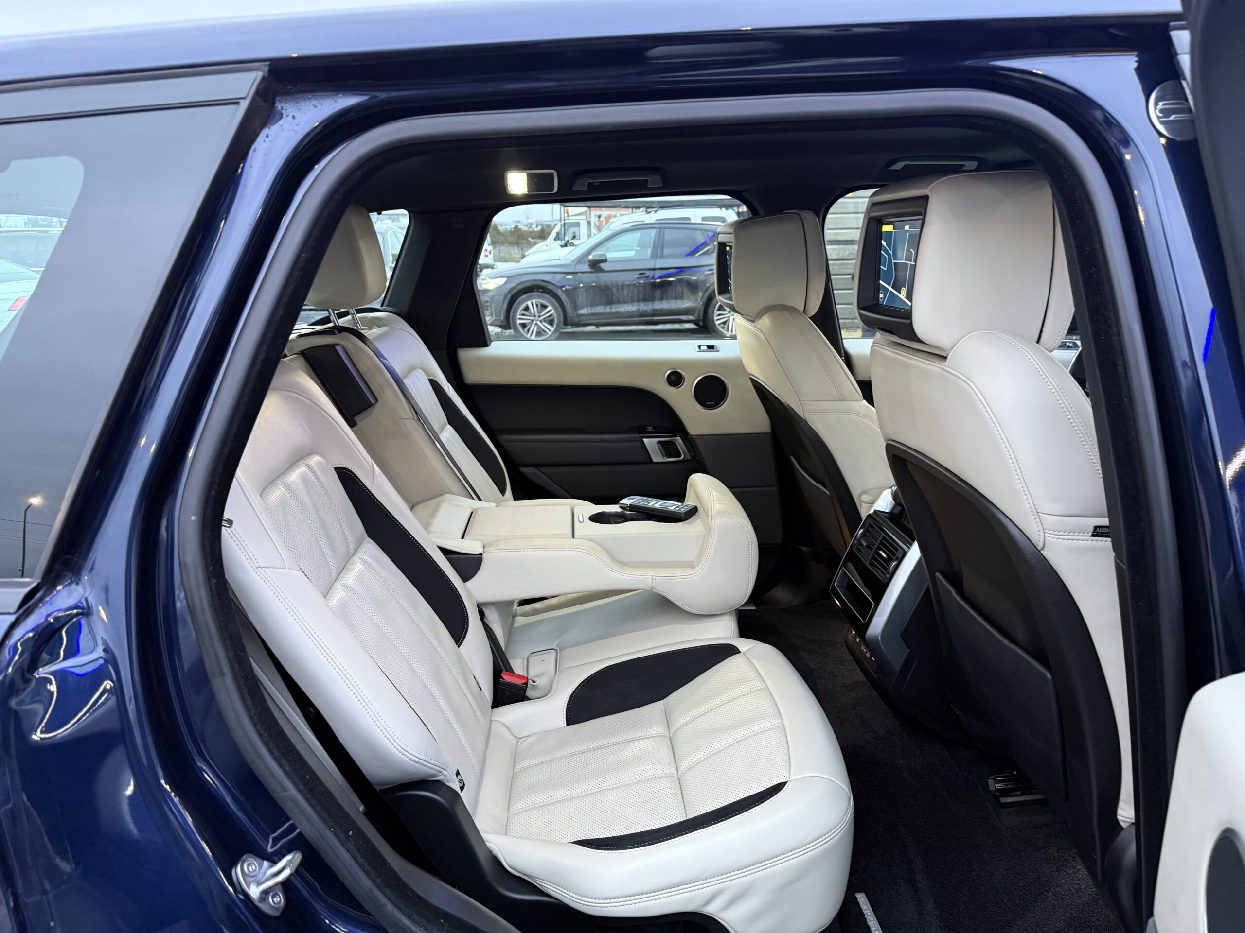 
								Range Rover SPORT 3.0sd full									