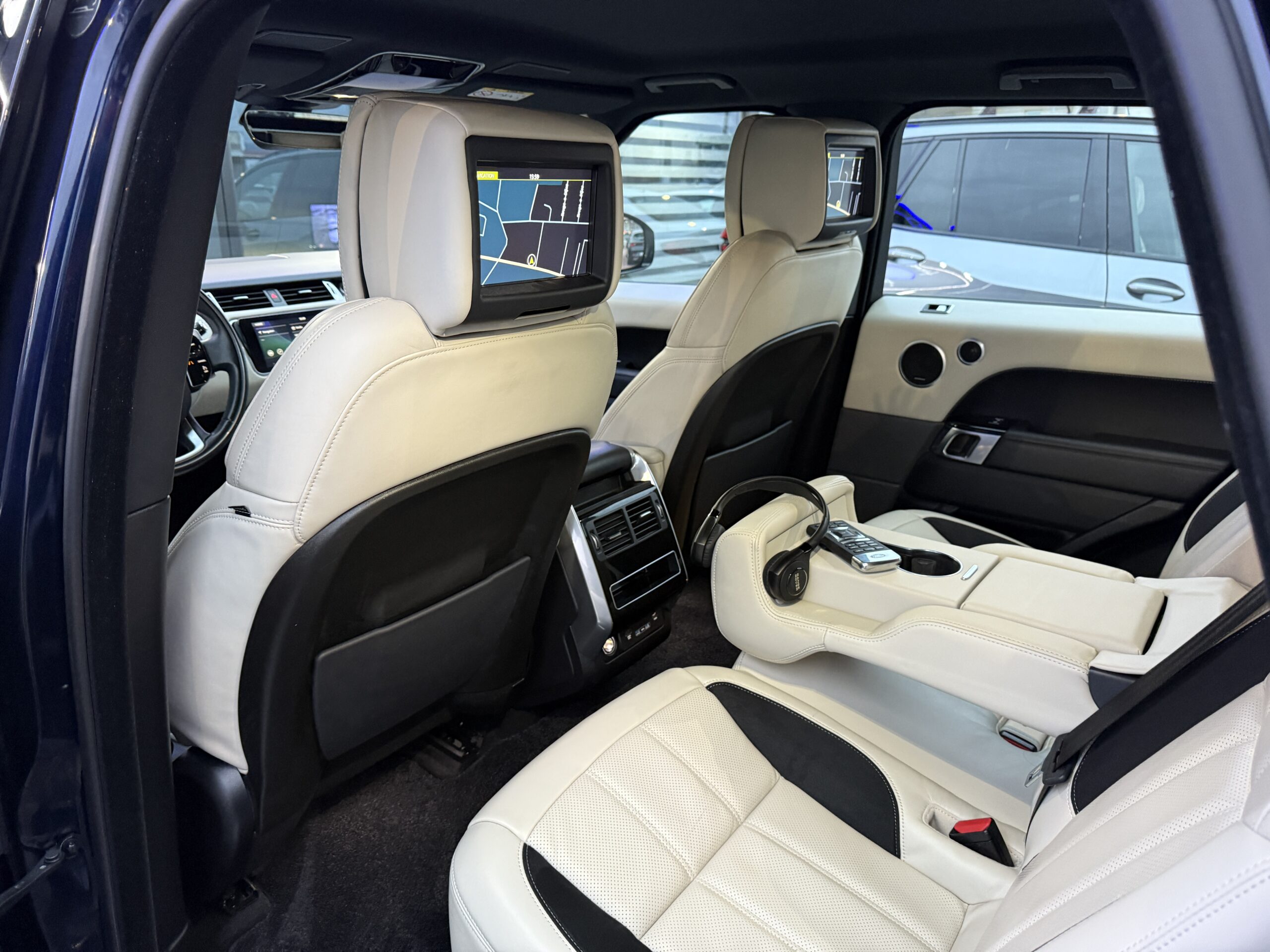 
								Range Rover SPORT 3.0sd full									
