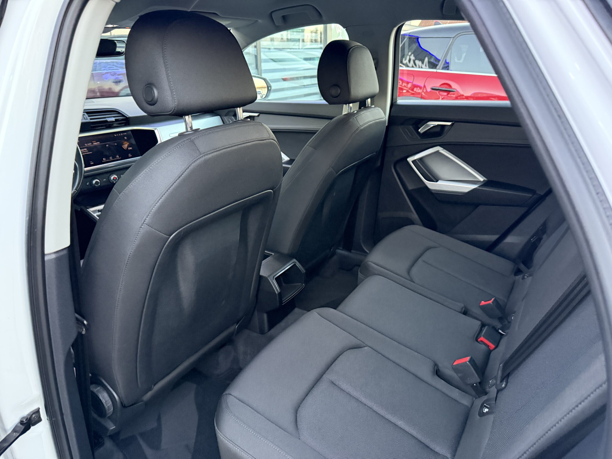 
								Audi Q3 40tdi full									