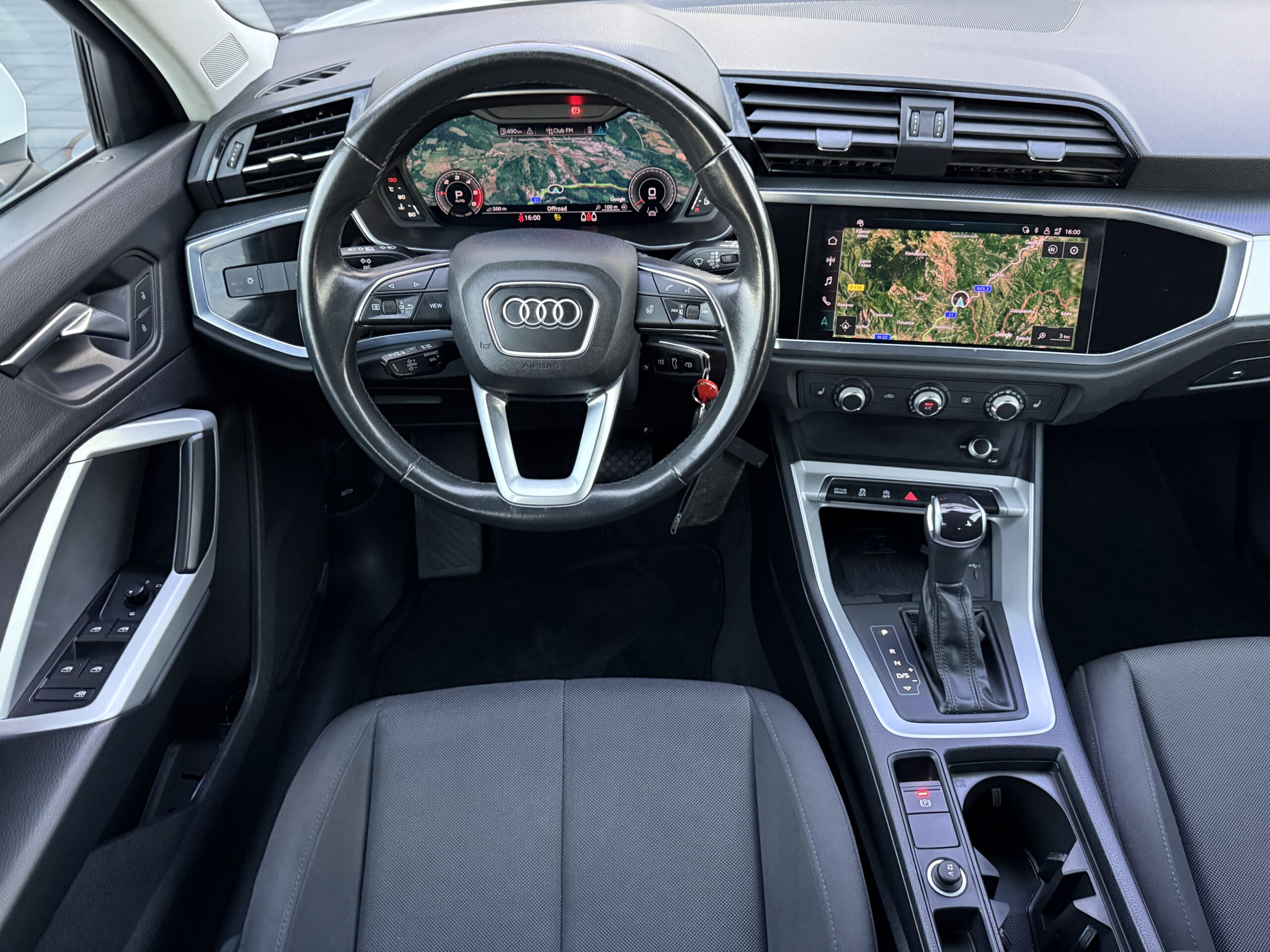 
								Audi Q3 40tdi full									