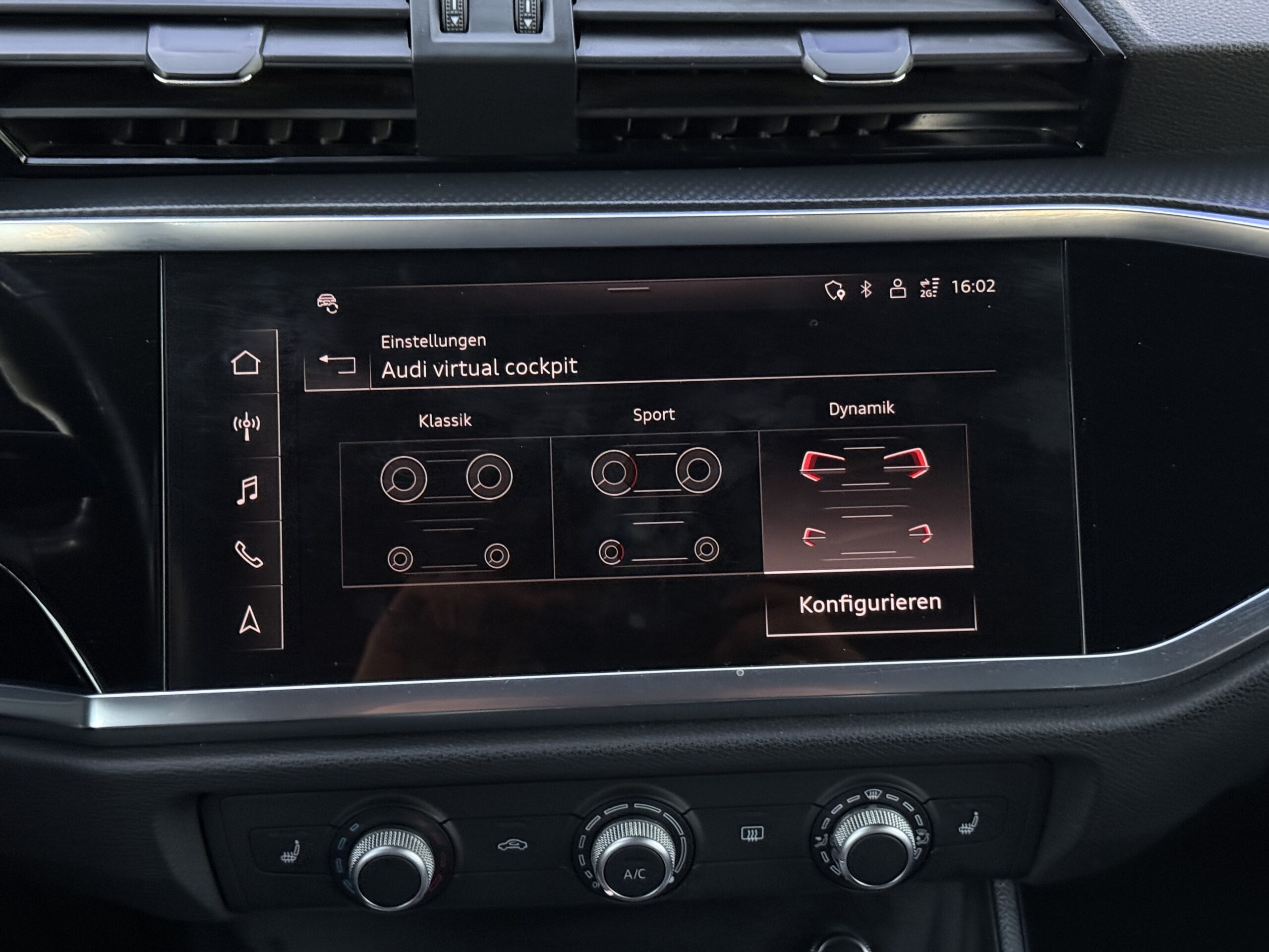 
								Audi Q3 40tdi full									