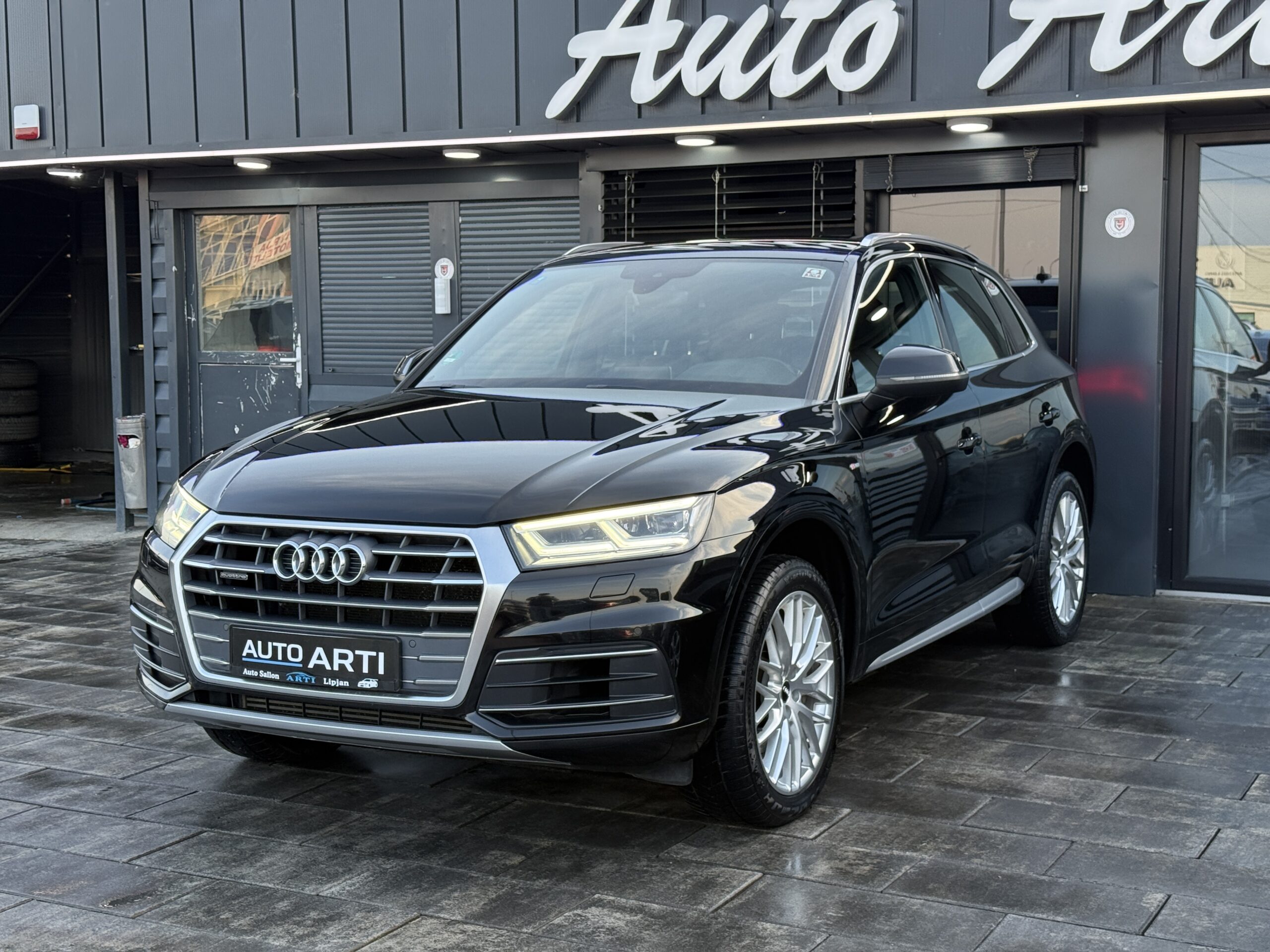 
								Audi Q5 50tdi full									