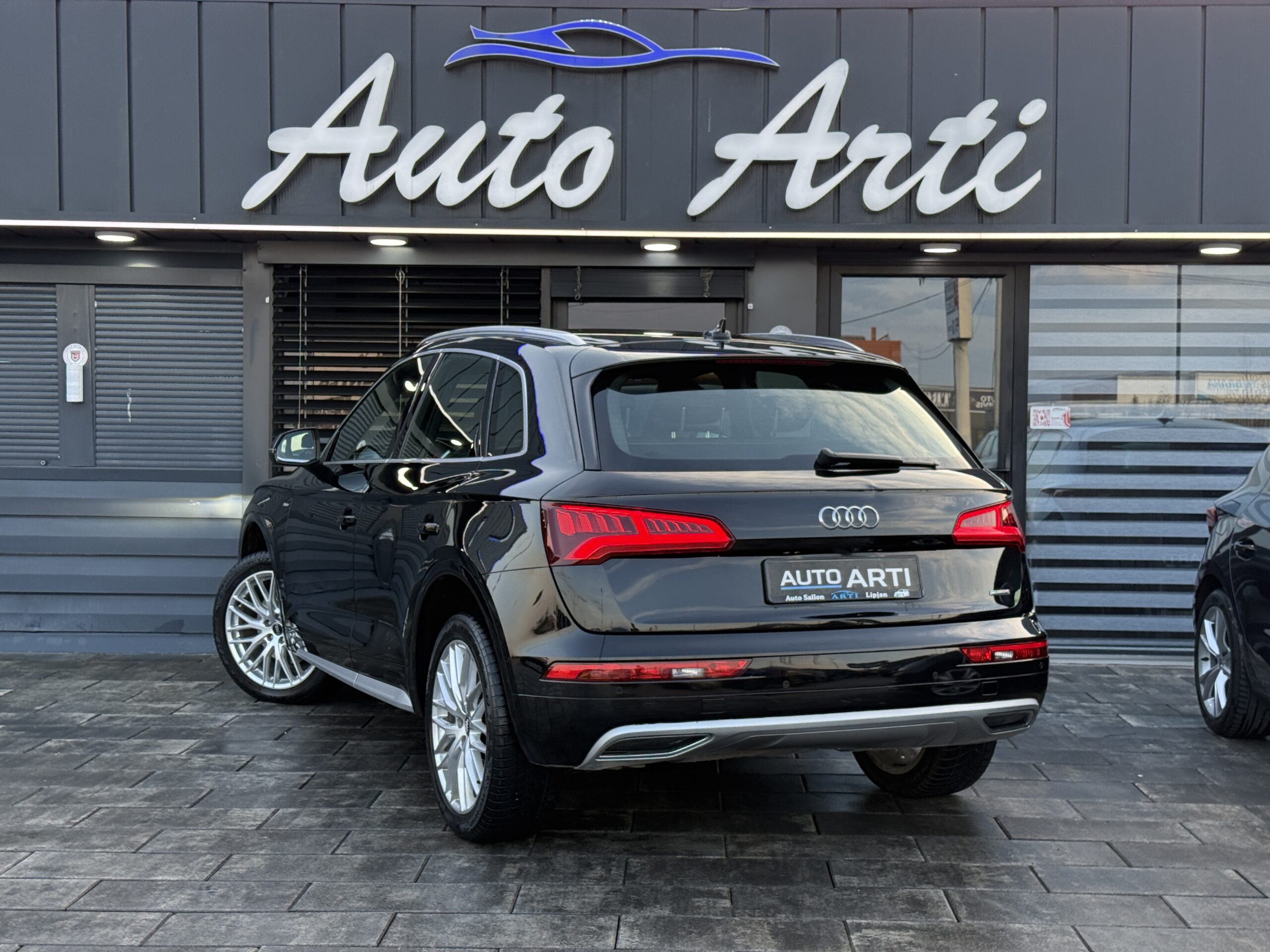 
								Audi Q5 50tdi full									
