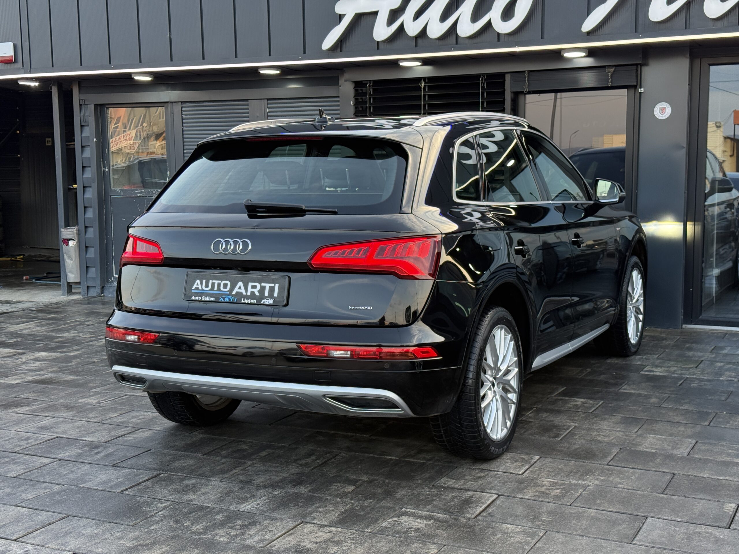
								Audi Q5 50tdi full									