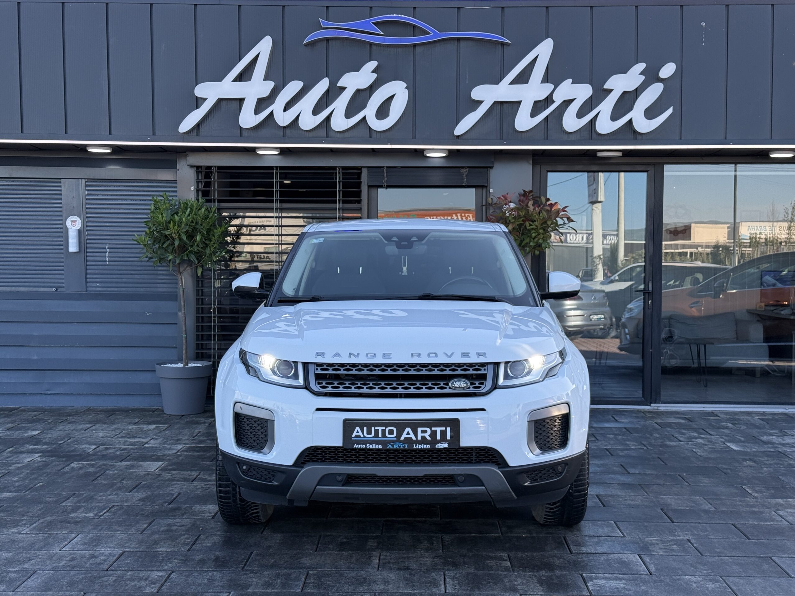 
								Land Rover Evoque 2.0d full									