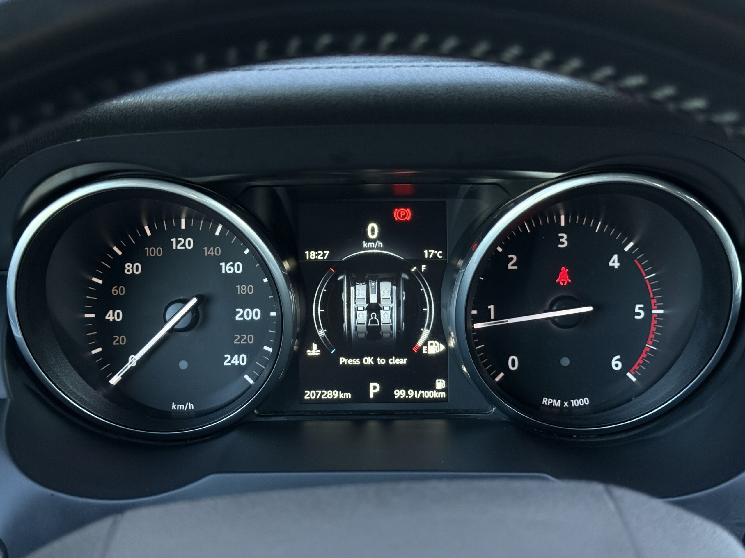 
								Land Rover Evoque 2.0d full									
