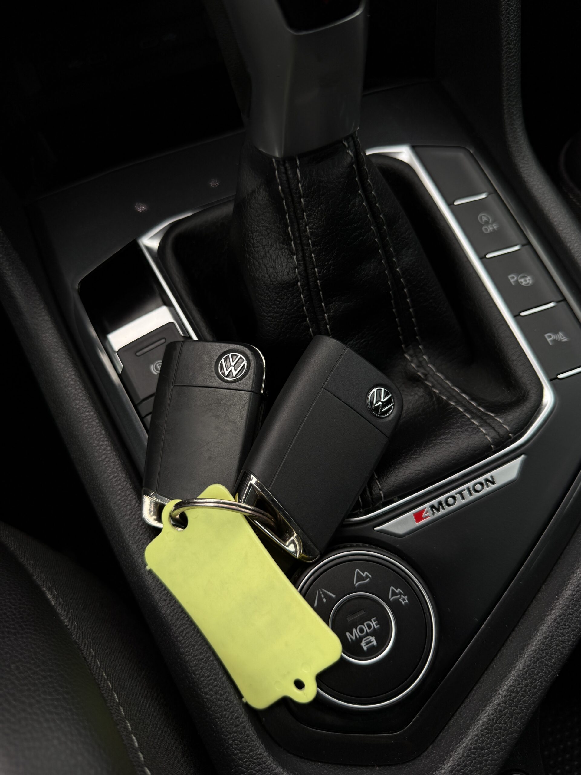 
								Tiguan 2.0tdi full									