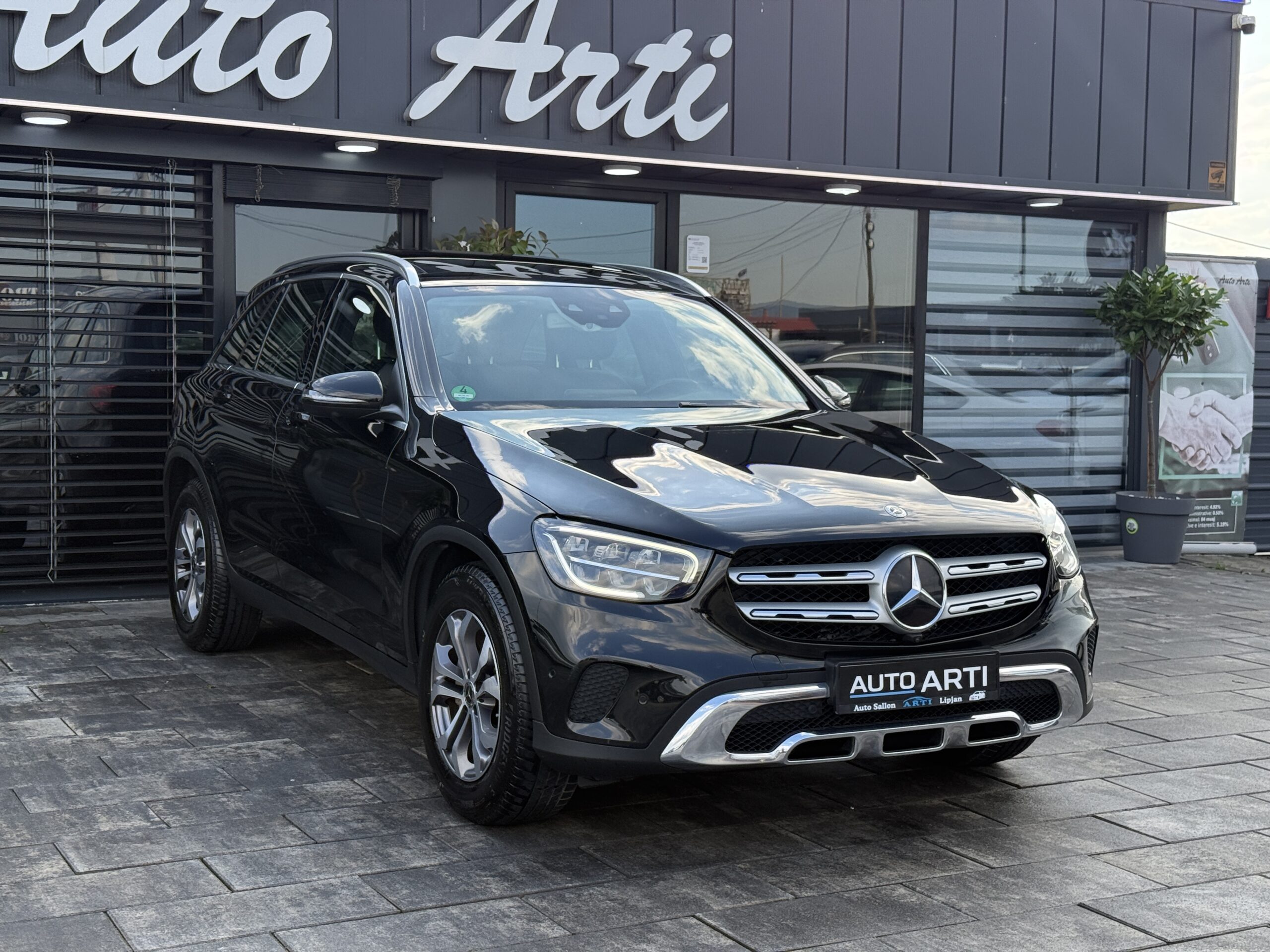 
								Mercedes-Benz GLC 220d full									