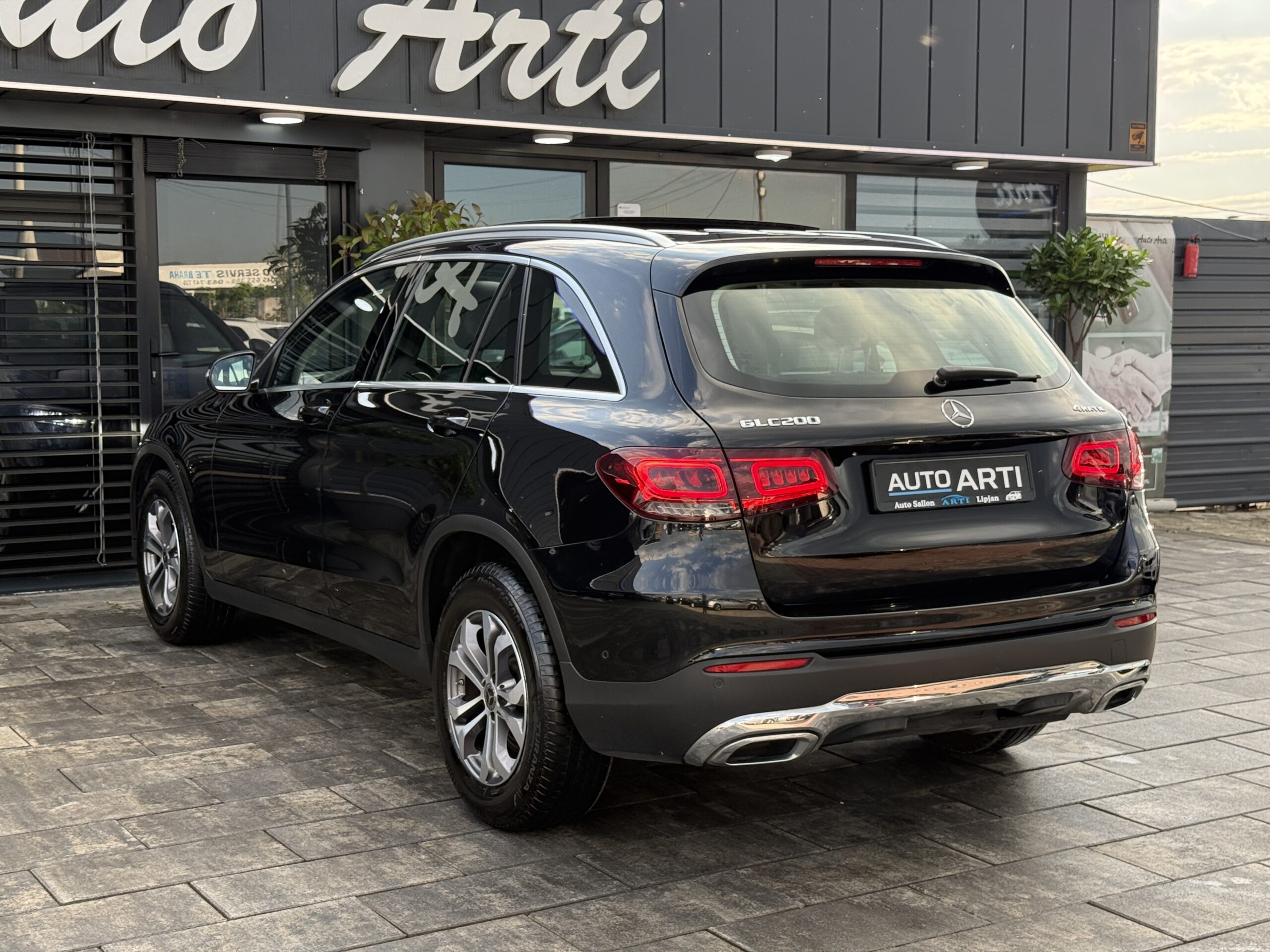 
								Mercedes-Benz GLC 220d full									