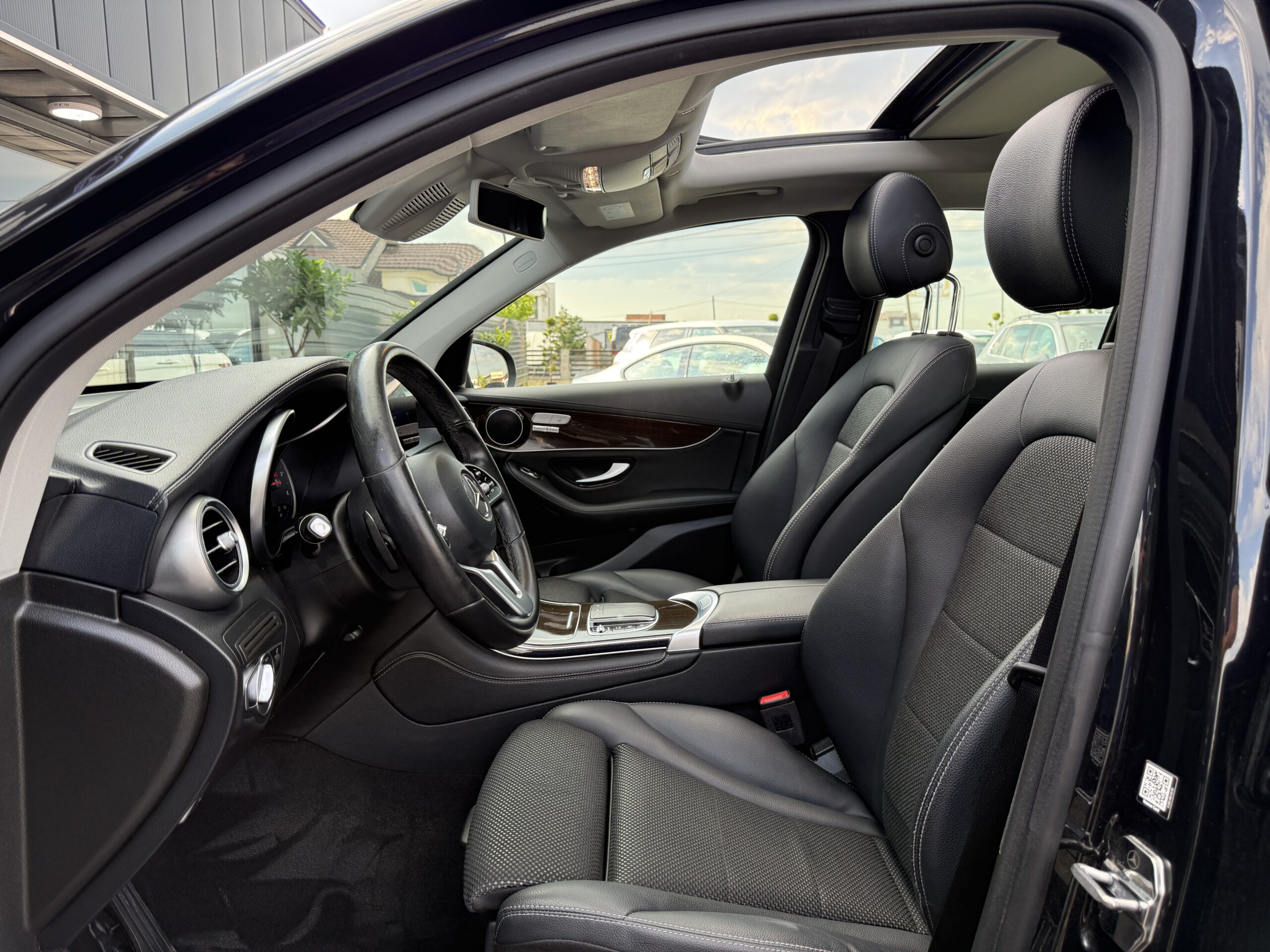 
								Mercedes-Benz GLC 220d full									