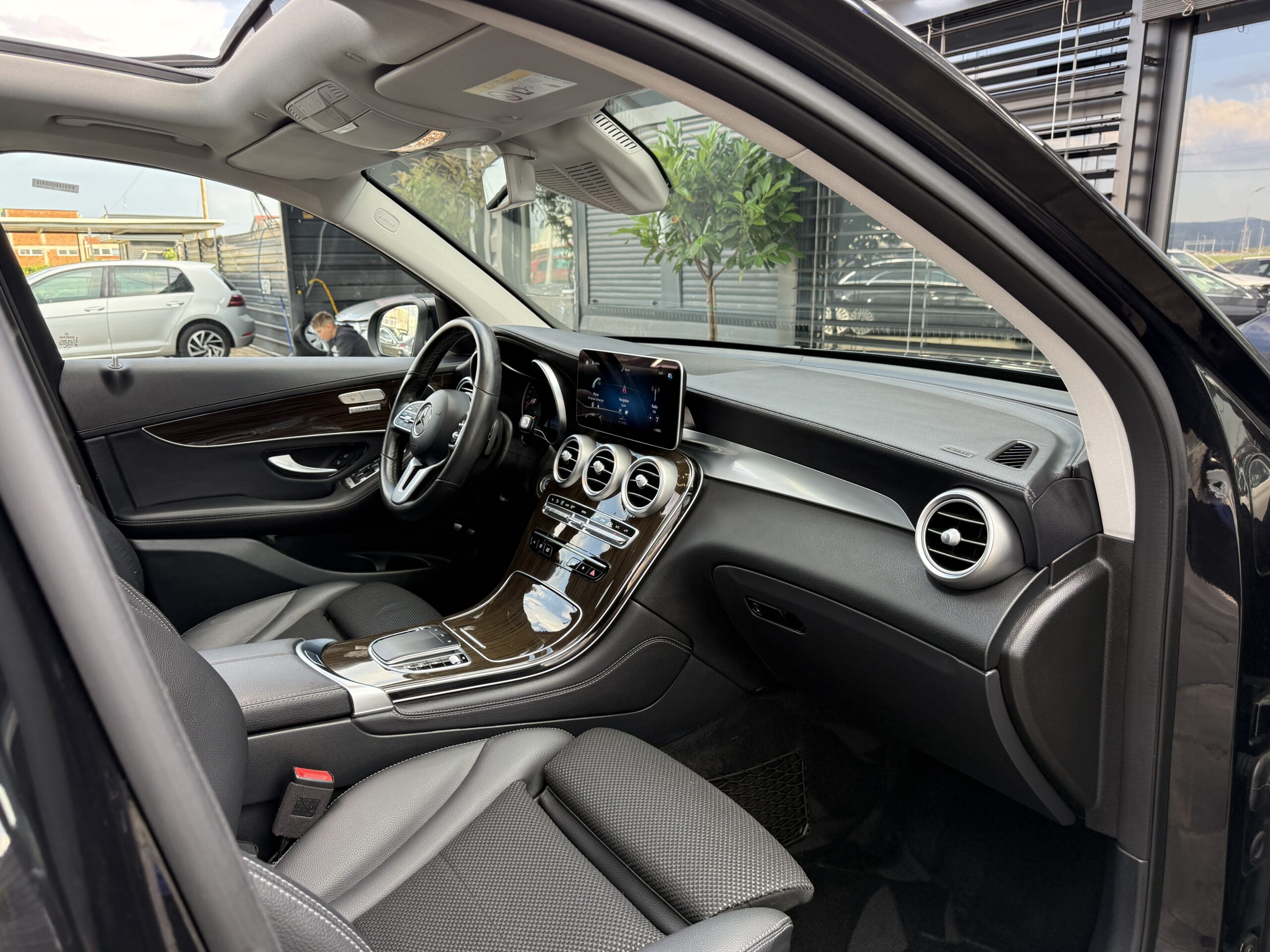 
								Mercedes-Benz GLC 220d full									