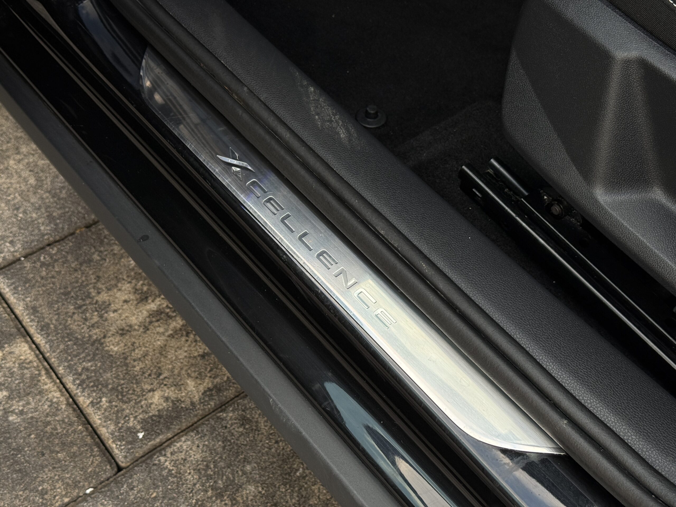 
								Seat Arona 1.6TDI full									