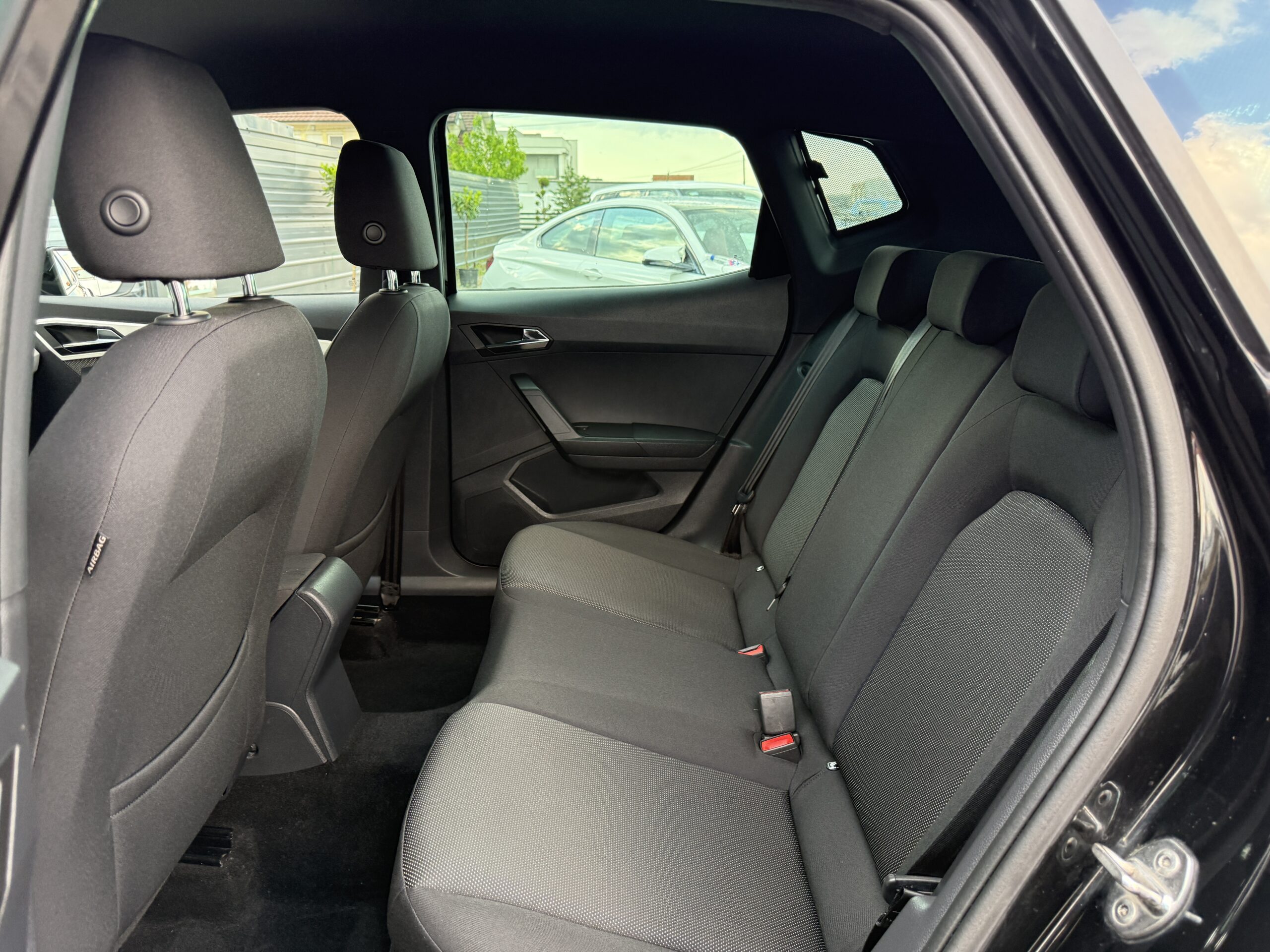 
								Seat Arona 1.6TDI full									