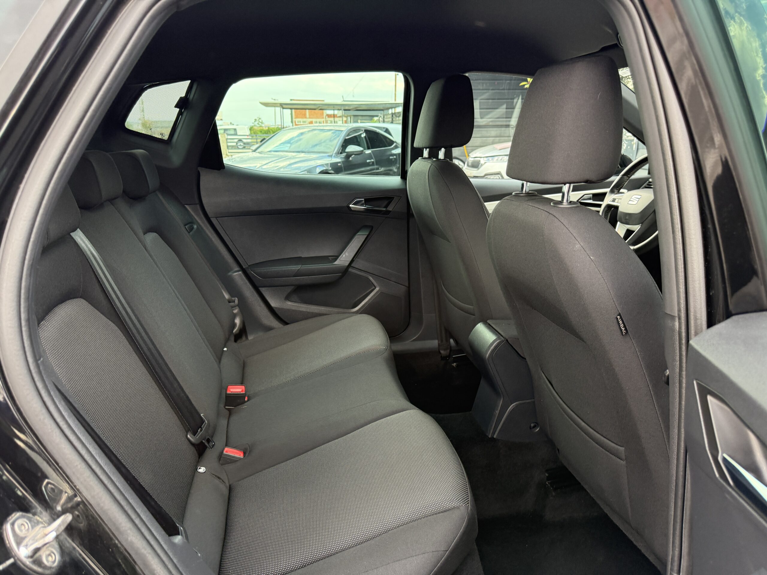 
								Seat Arona 1.6TDI full									