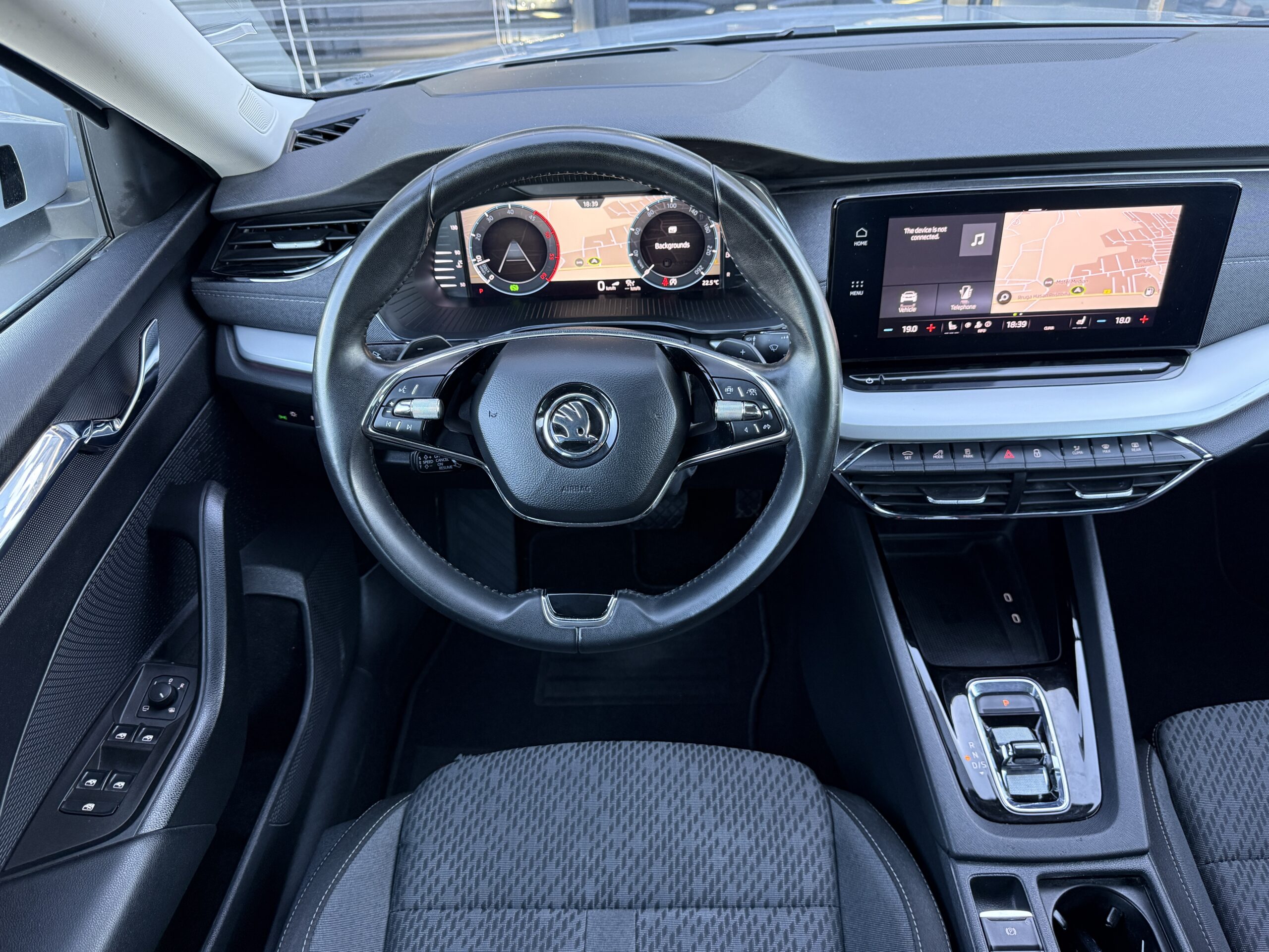 
								Skoda Octavia 2.0tdi full									