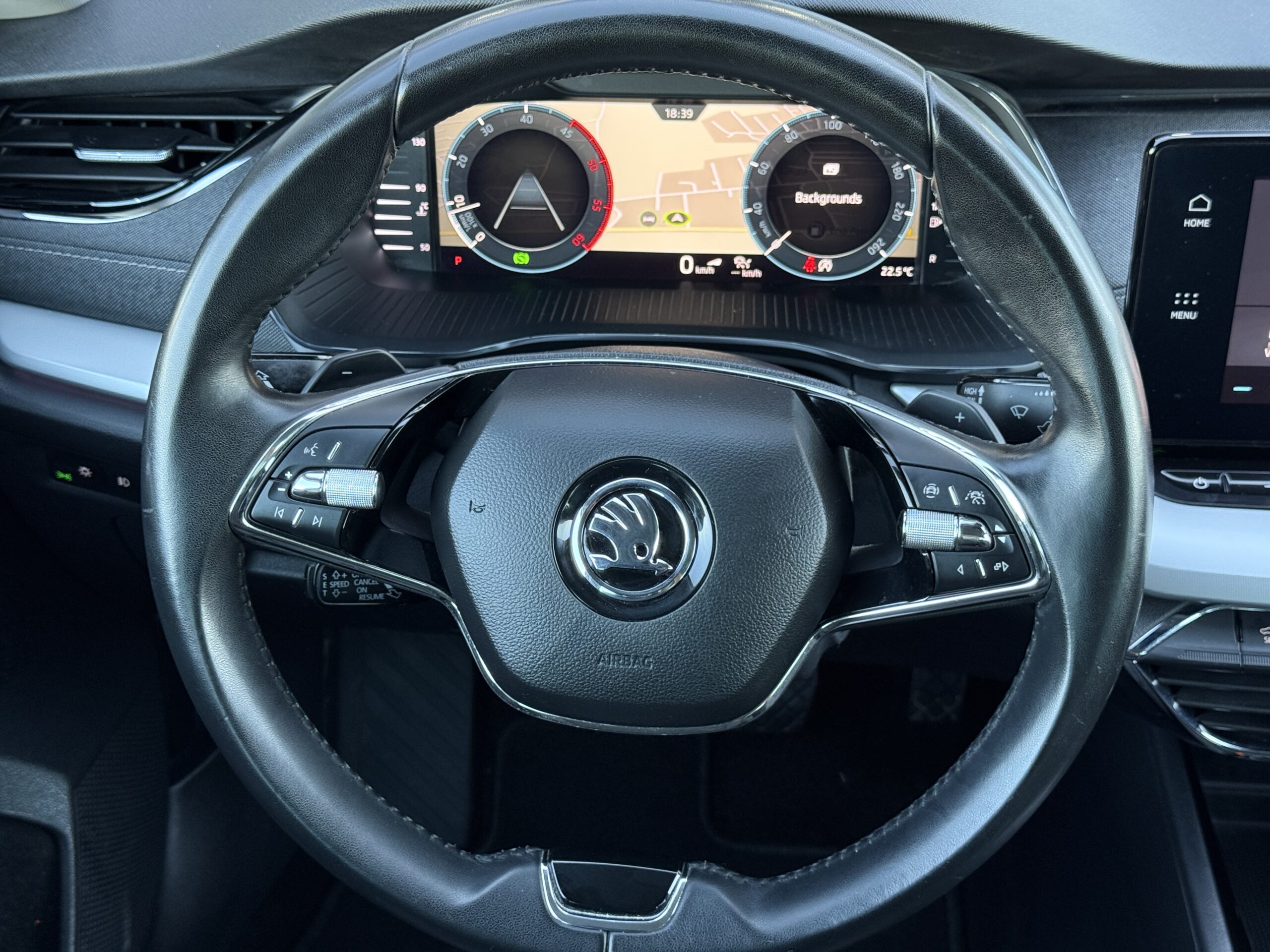 
								Skoda Octavia 2.0tdi full									