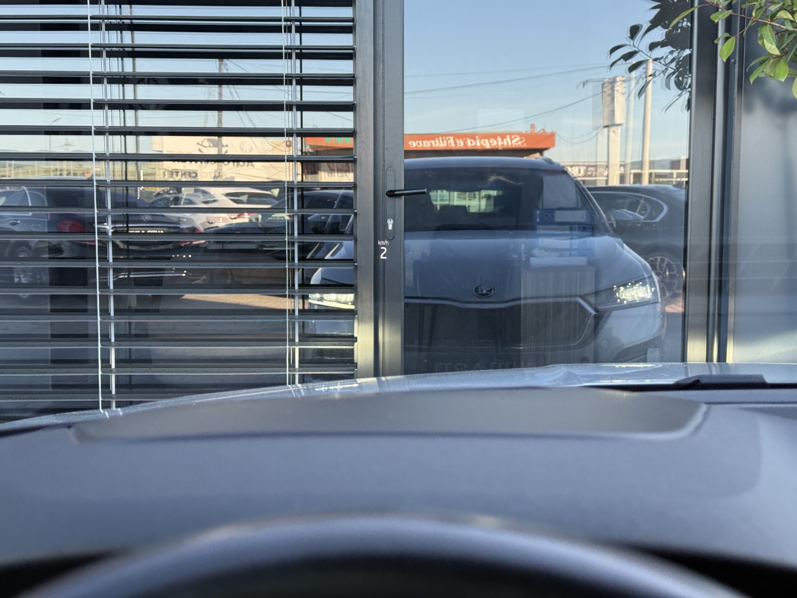 
								Skoda Octavia 2.0tdi full									