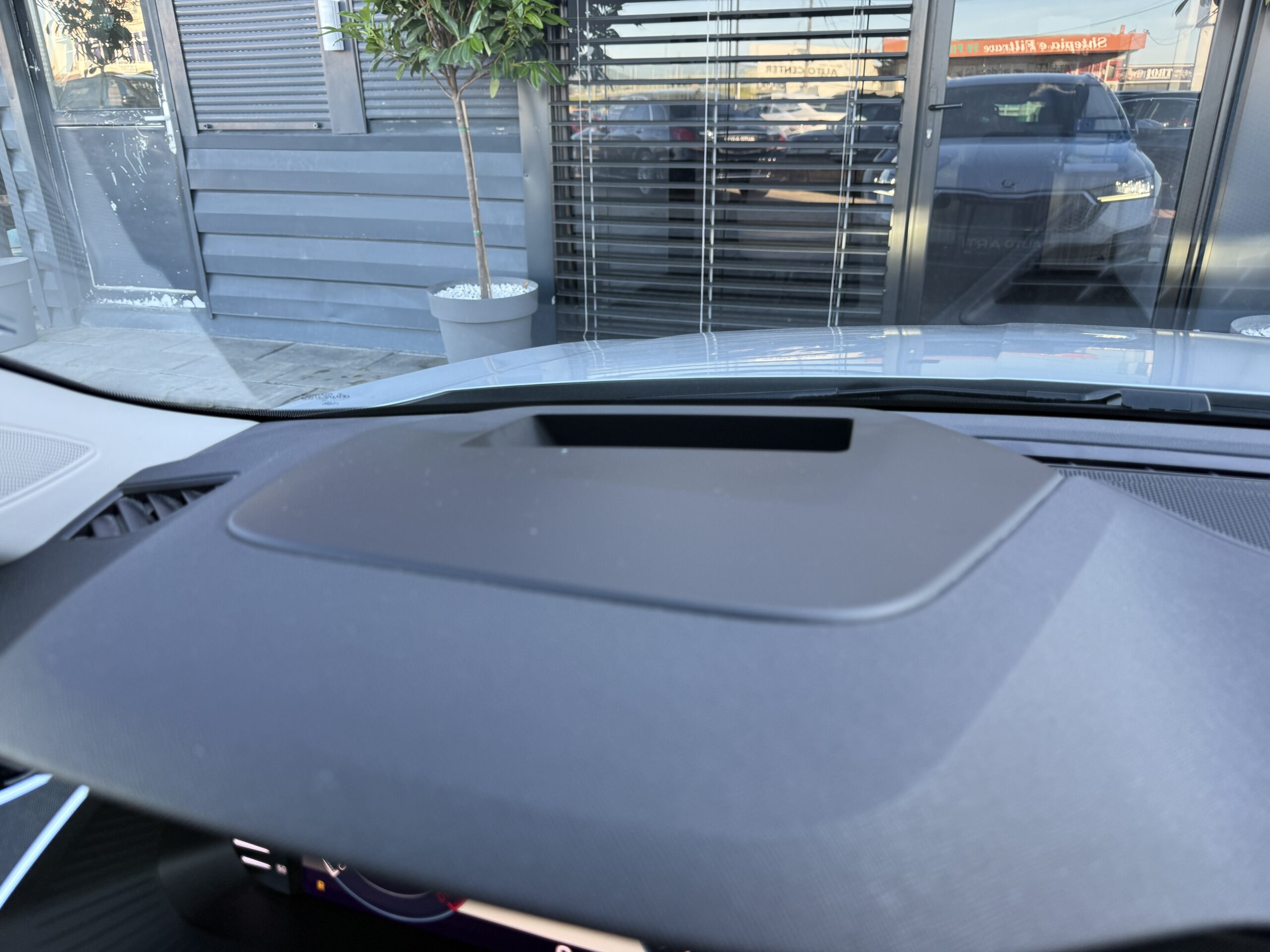
								Skoda Octavia 2.0tdi full									