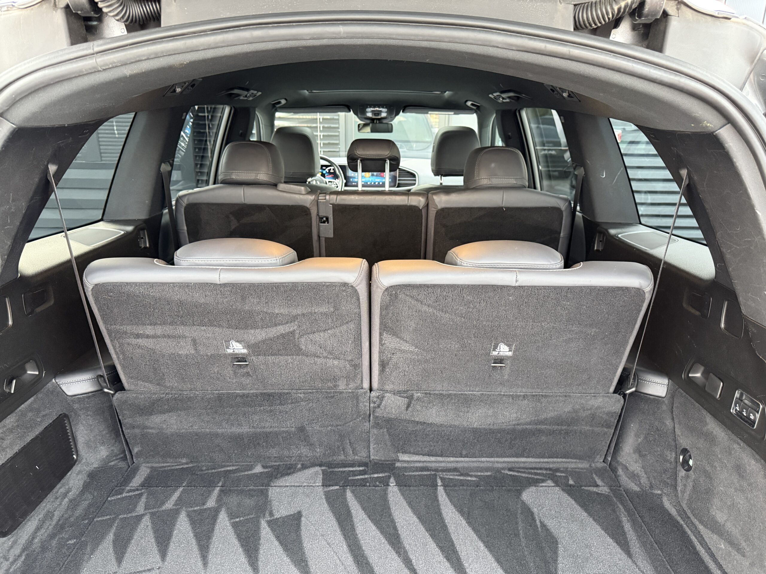 
								Mercedes-Benz GLS 400d full									