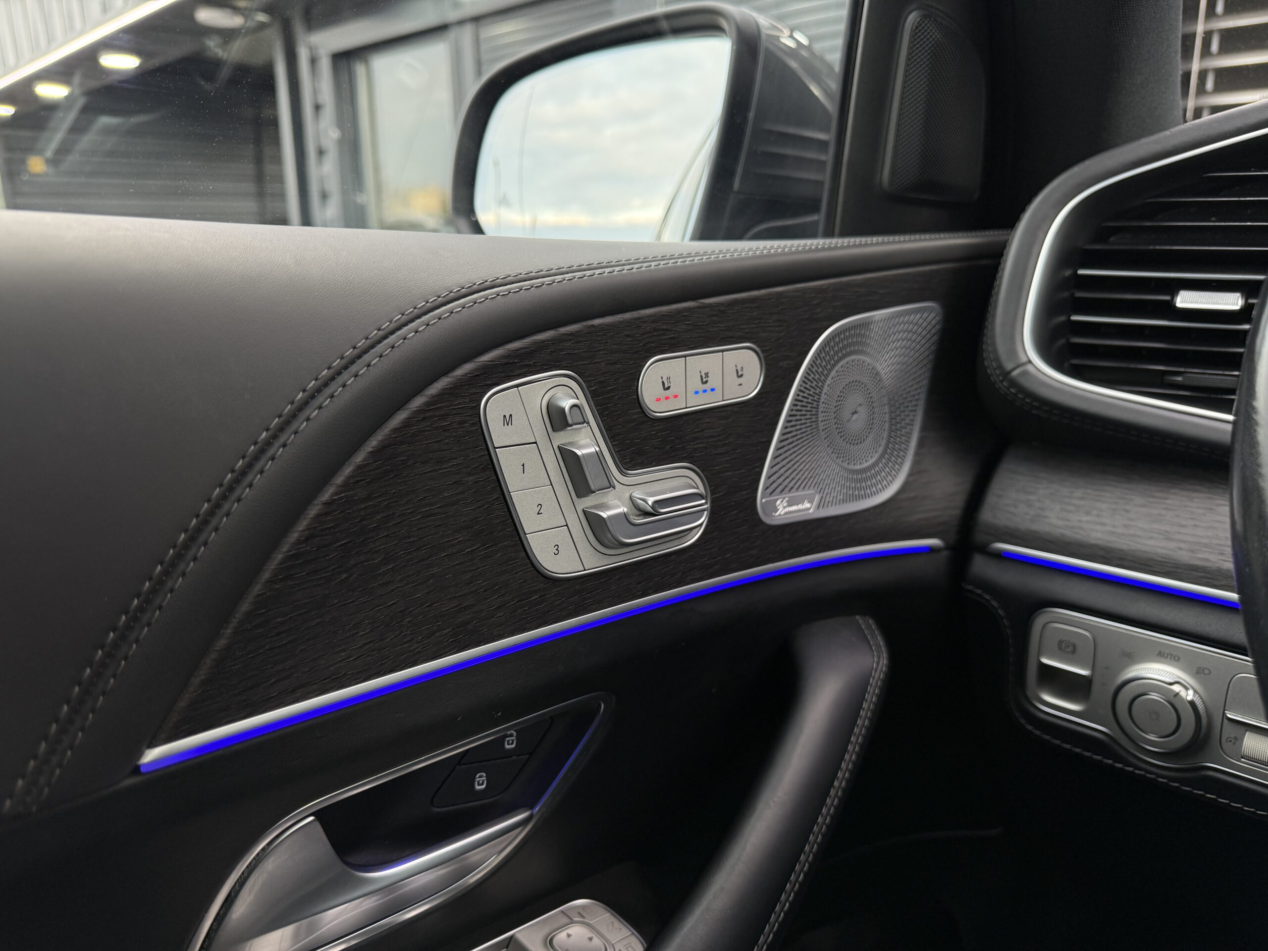 
								Mercedes-Benz GLS 400d full									