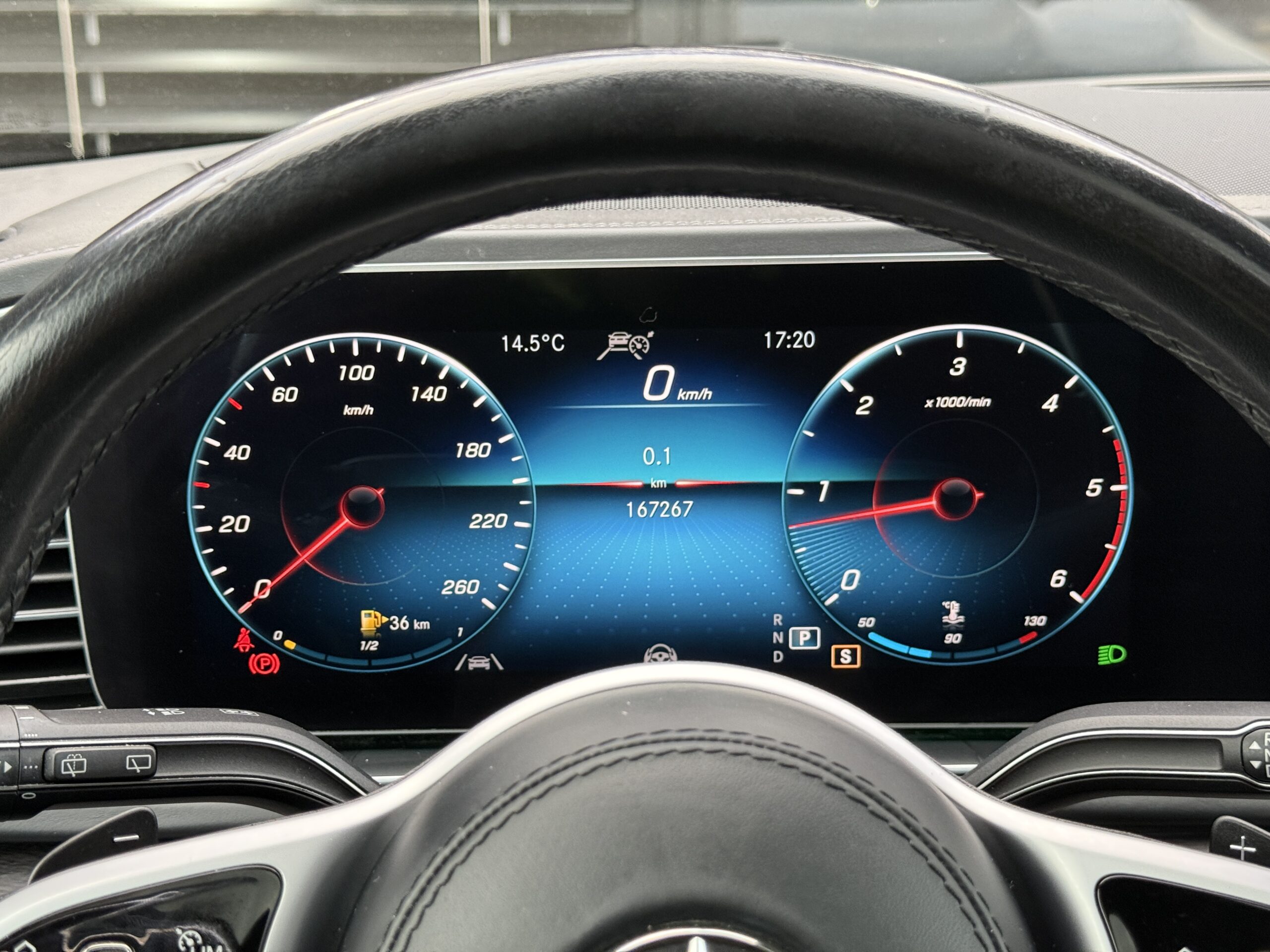 
								Mercedes-Benz GLS 400d full									