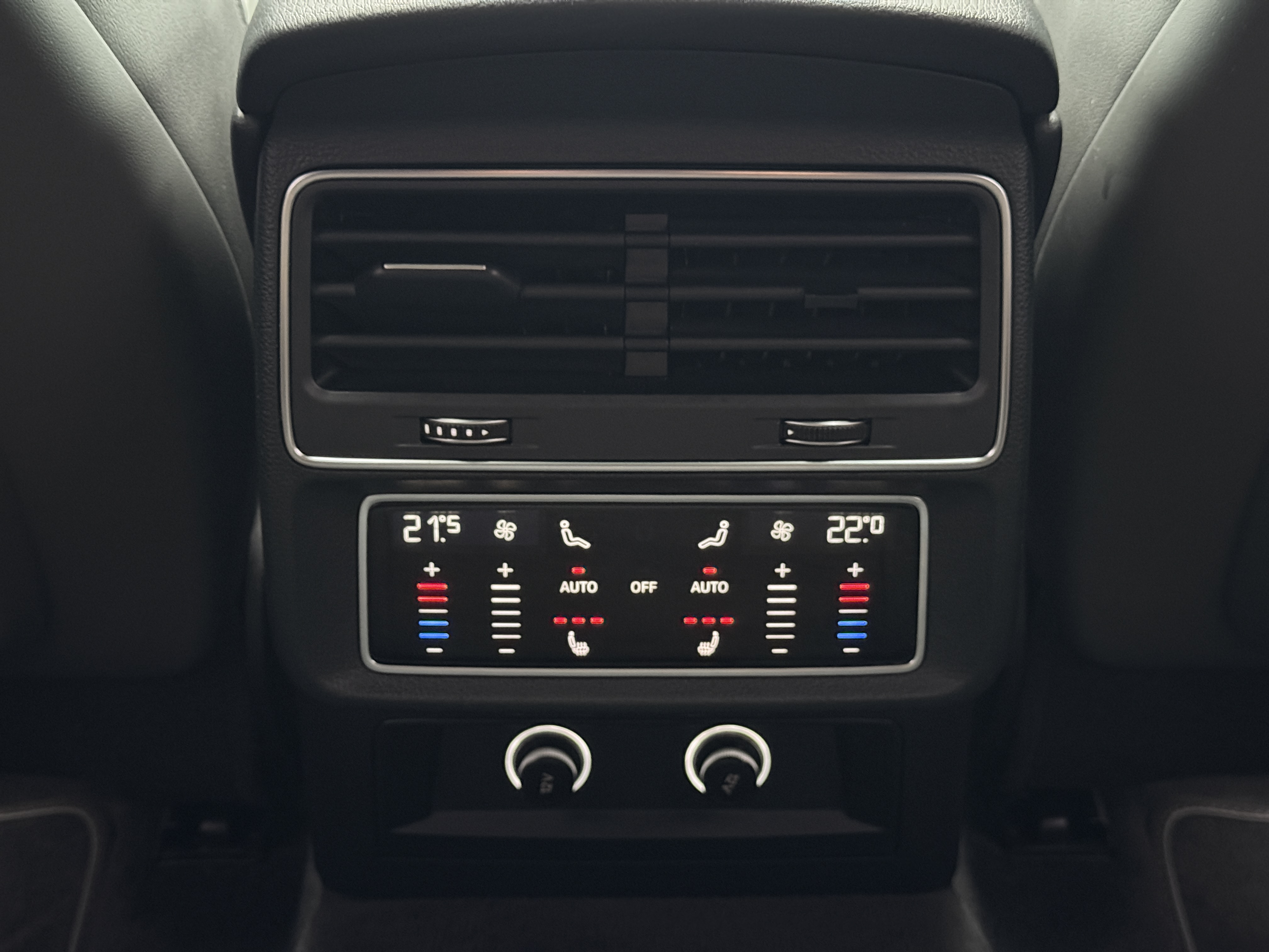 
								Audi Q8 50tdi full									