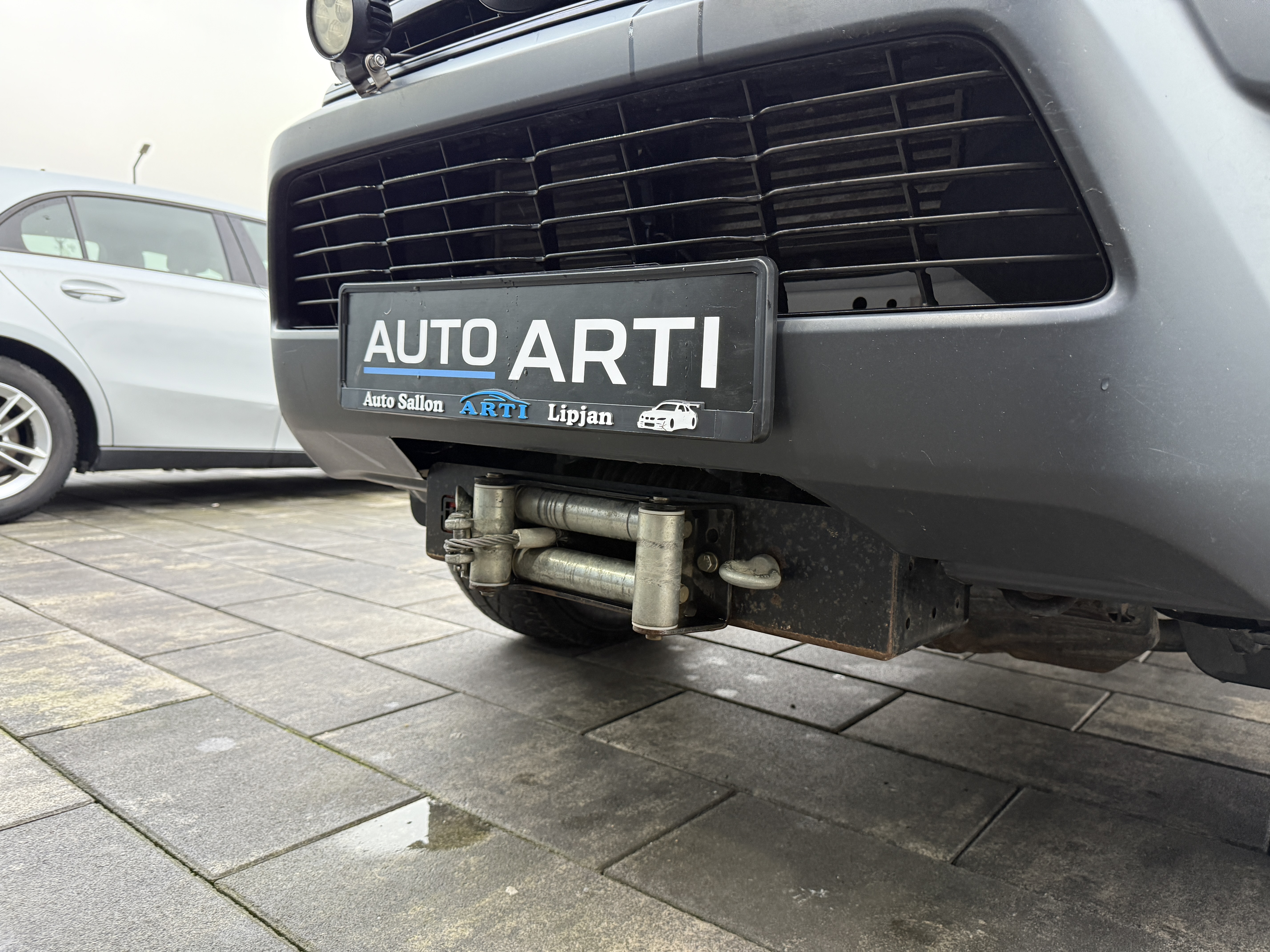 
								Toyota Hilux full									
