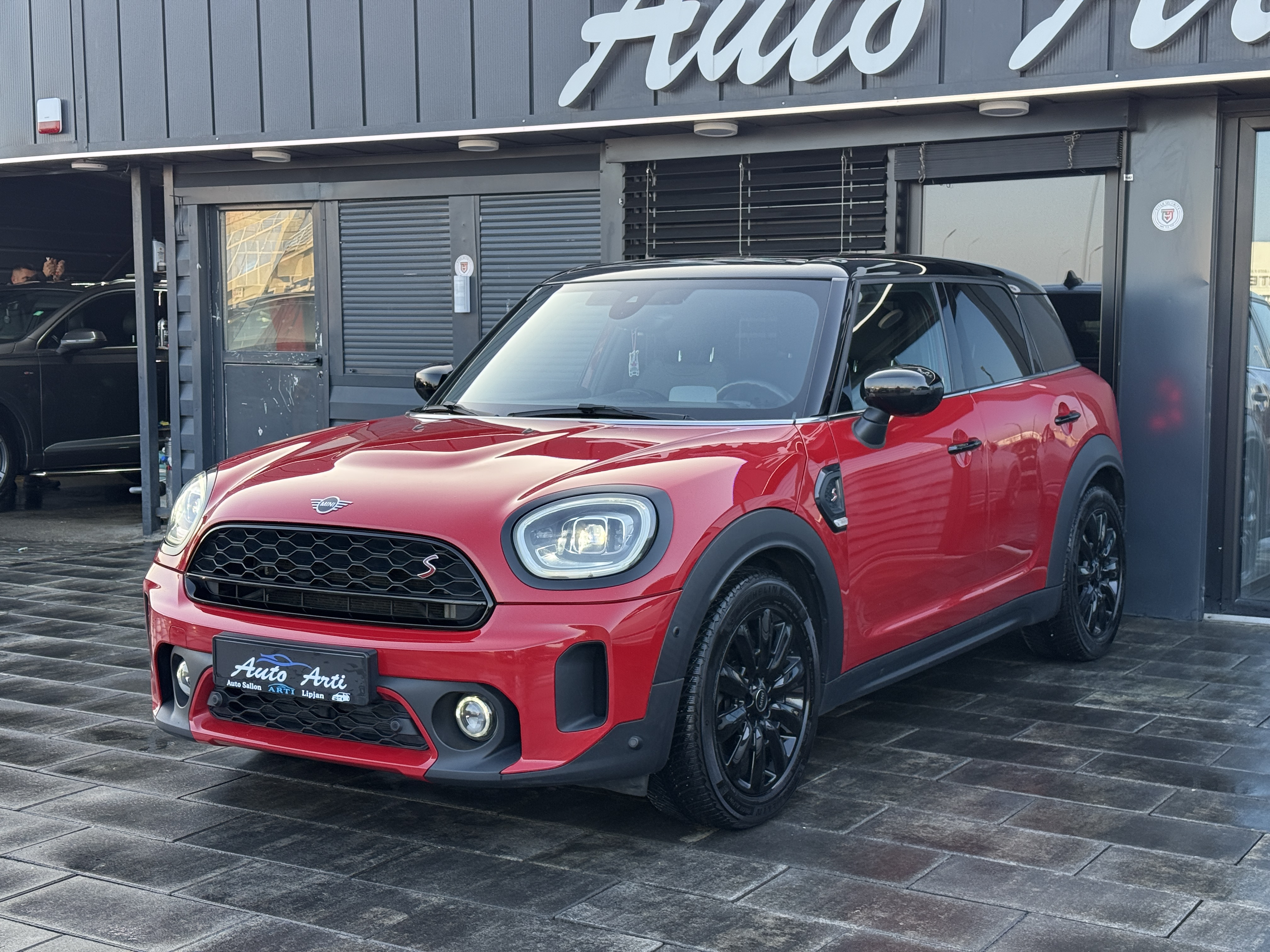 
								Mini Countryman S full									