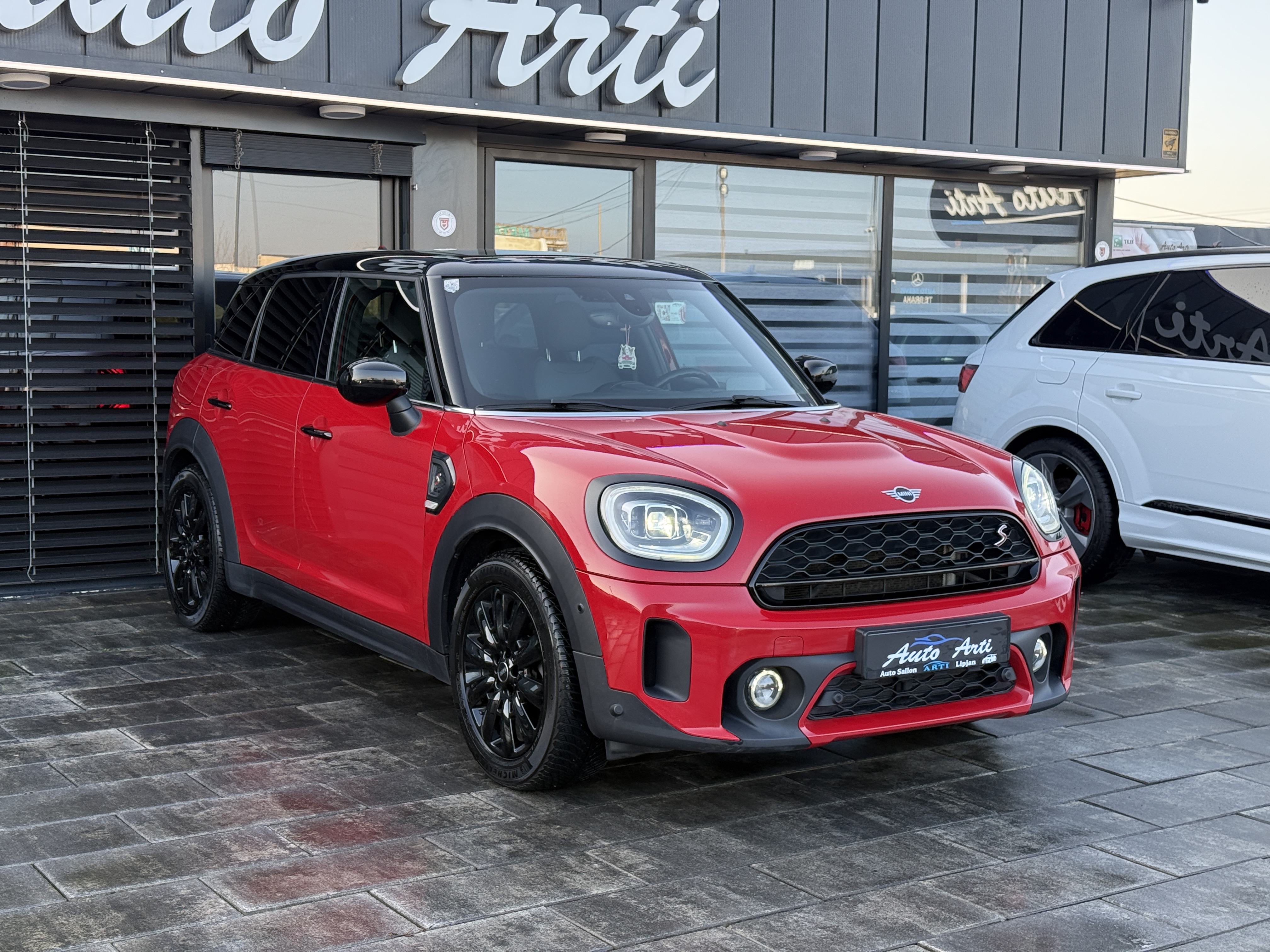 
								Mini Countryman S full									