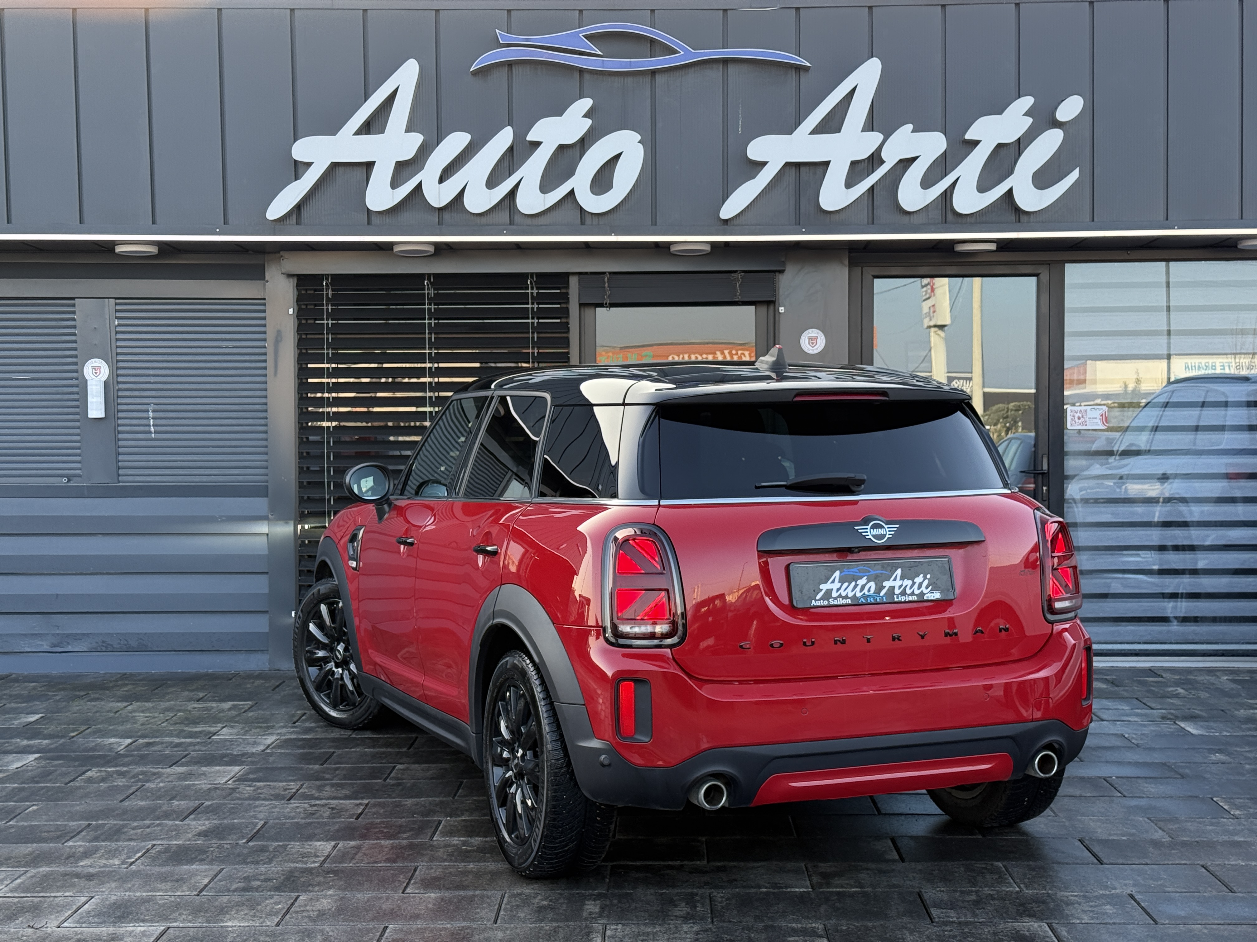 
								Mini Countryman S full									
