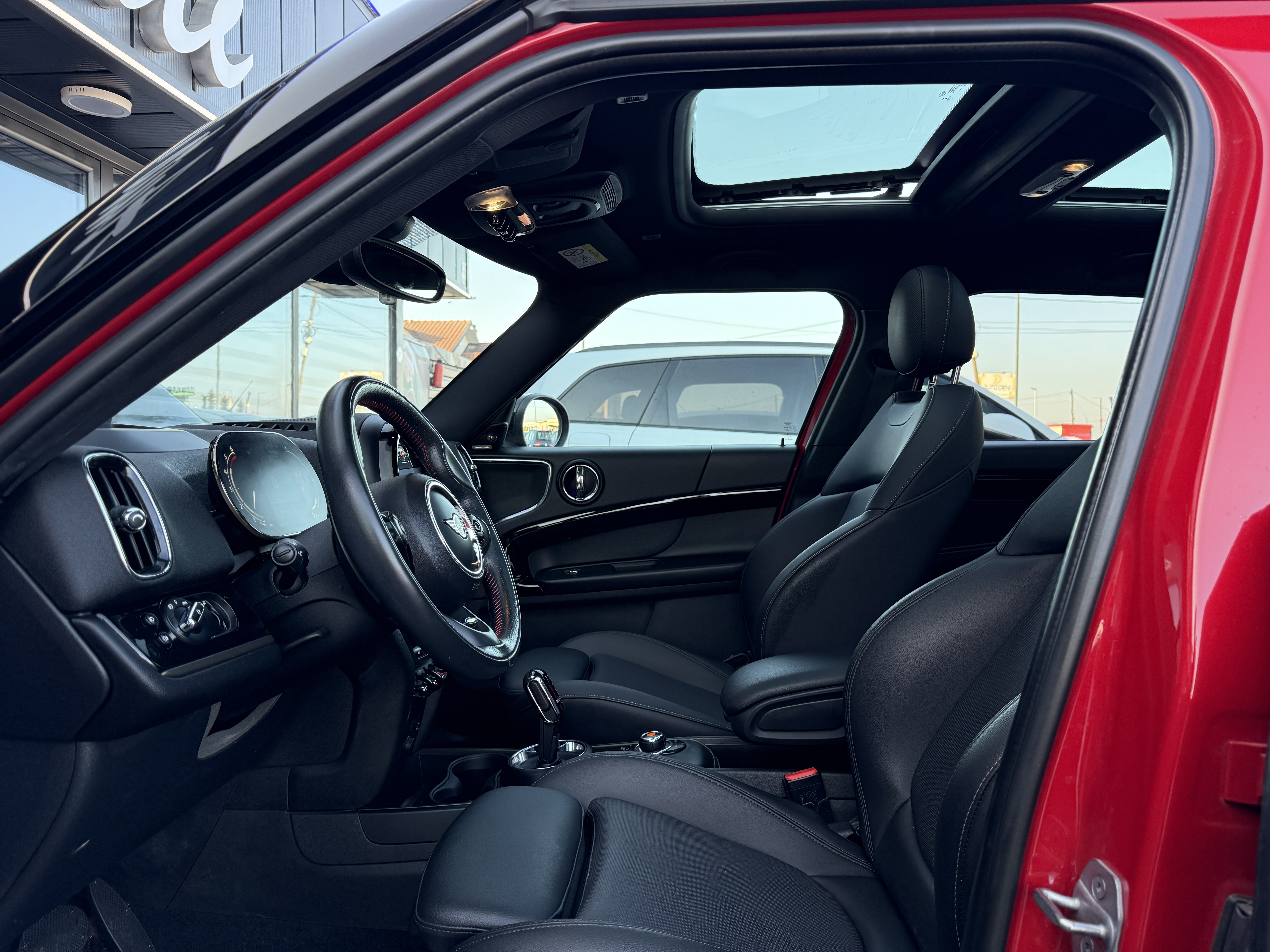 
								Mini Countryman S full									