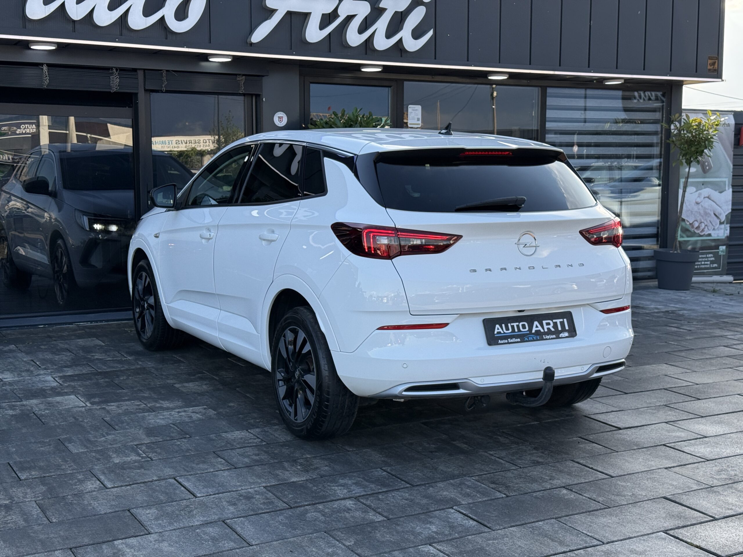 
								Opel Grandland X full									