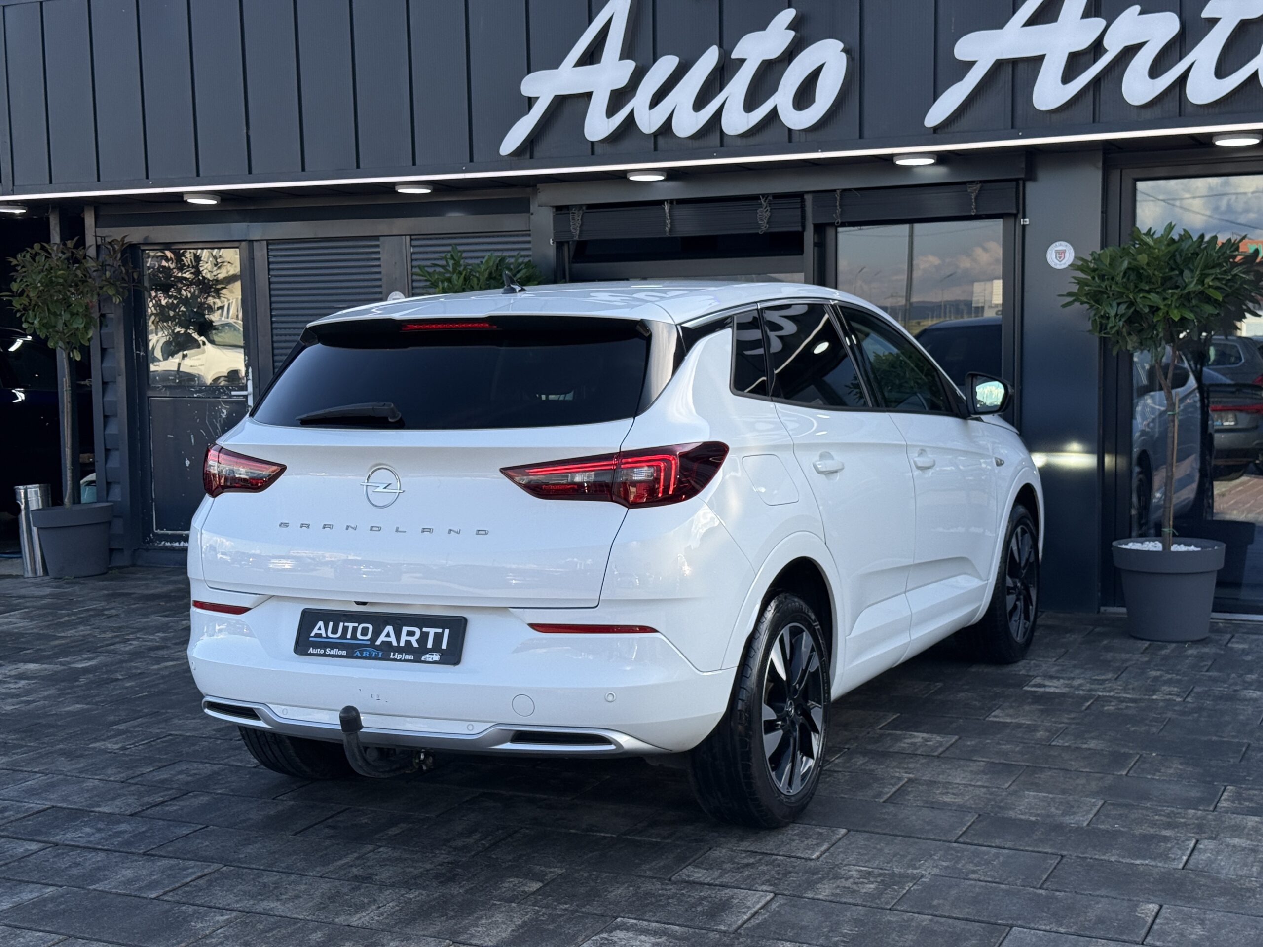 
								Opel Grandland X full									